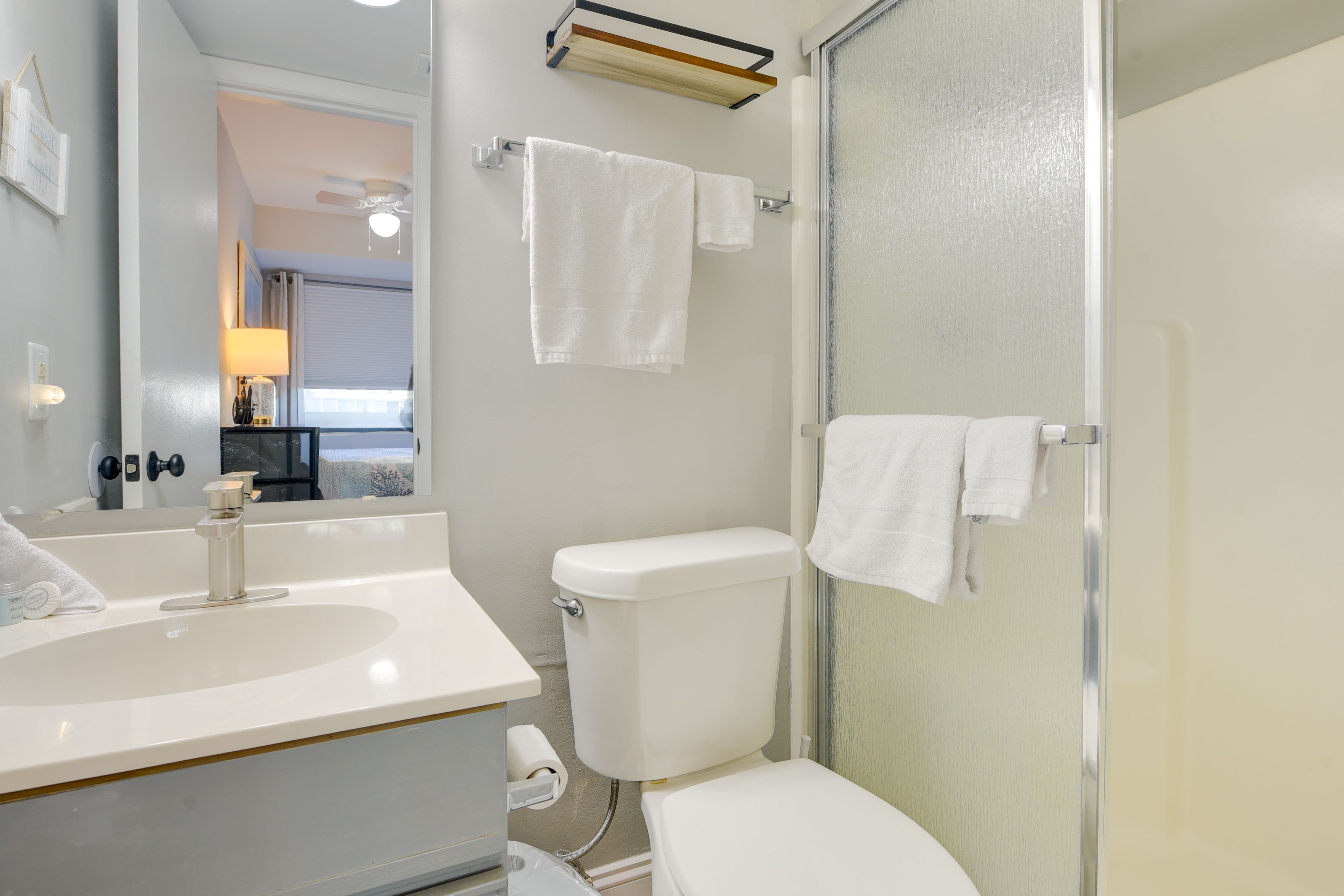 En-Suite Bathroom | Towels Provided