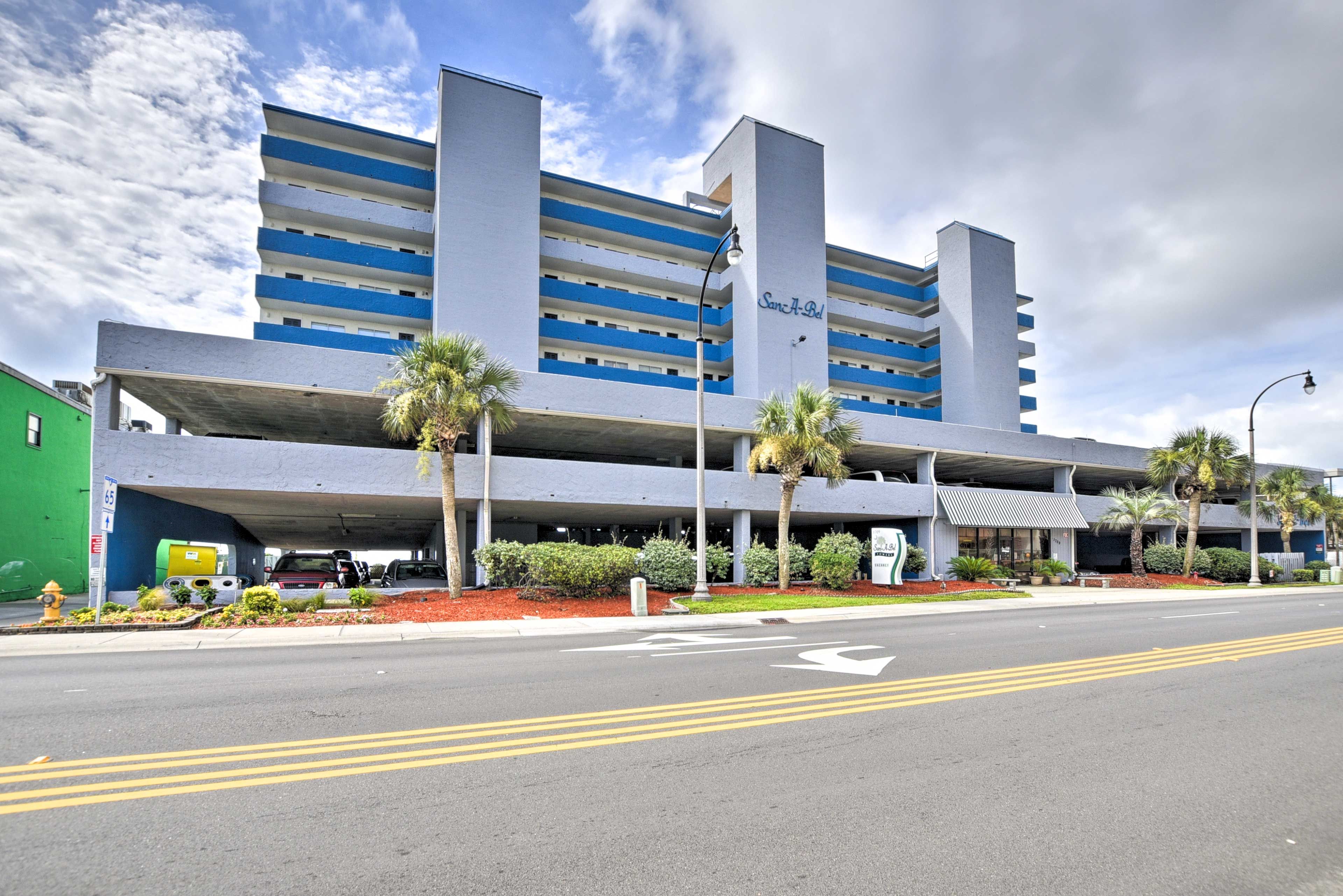 Property Exterior | Single-Level Condo | 7th-Floor Unit