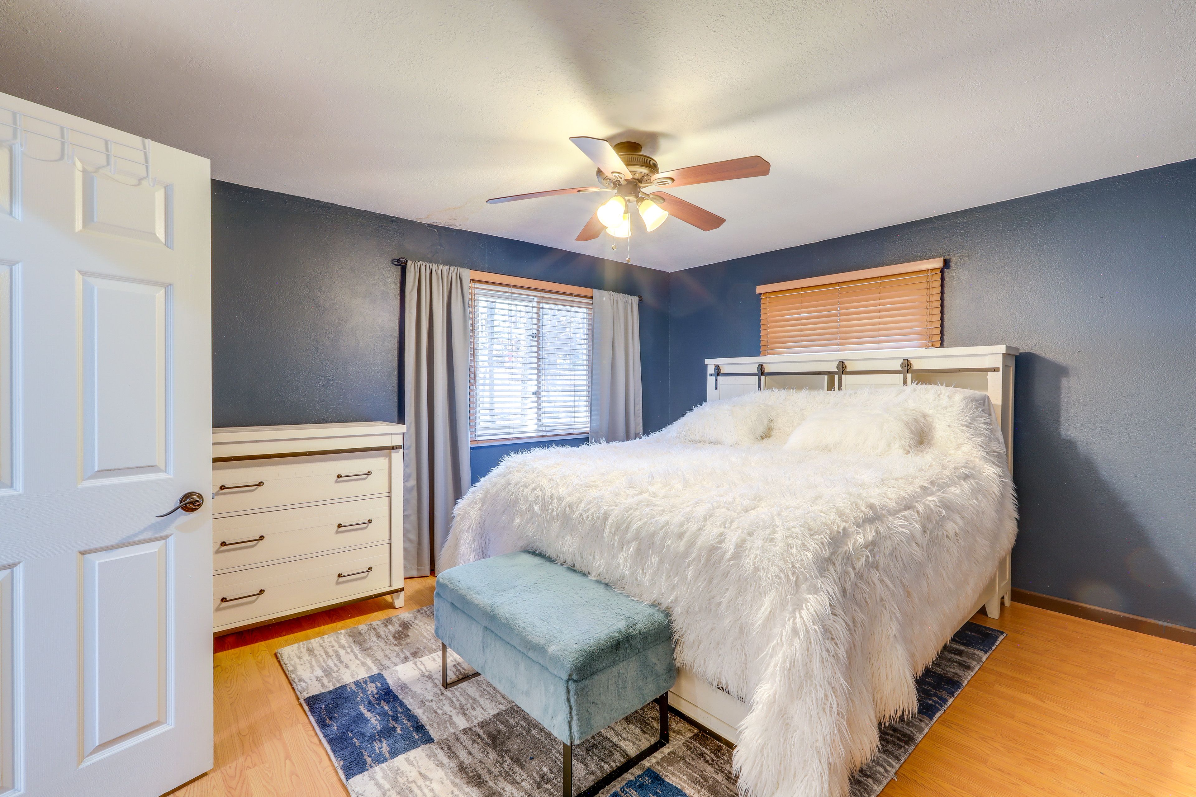Bedroom 1 | King Bed | 1st Floor