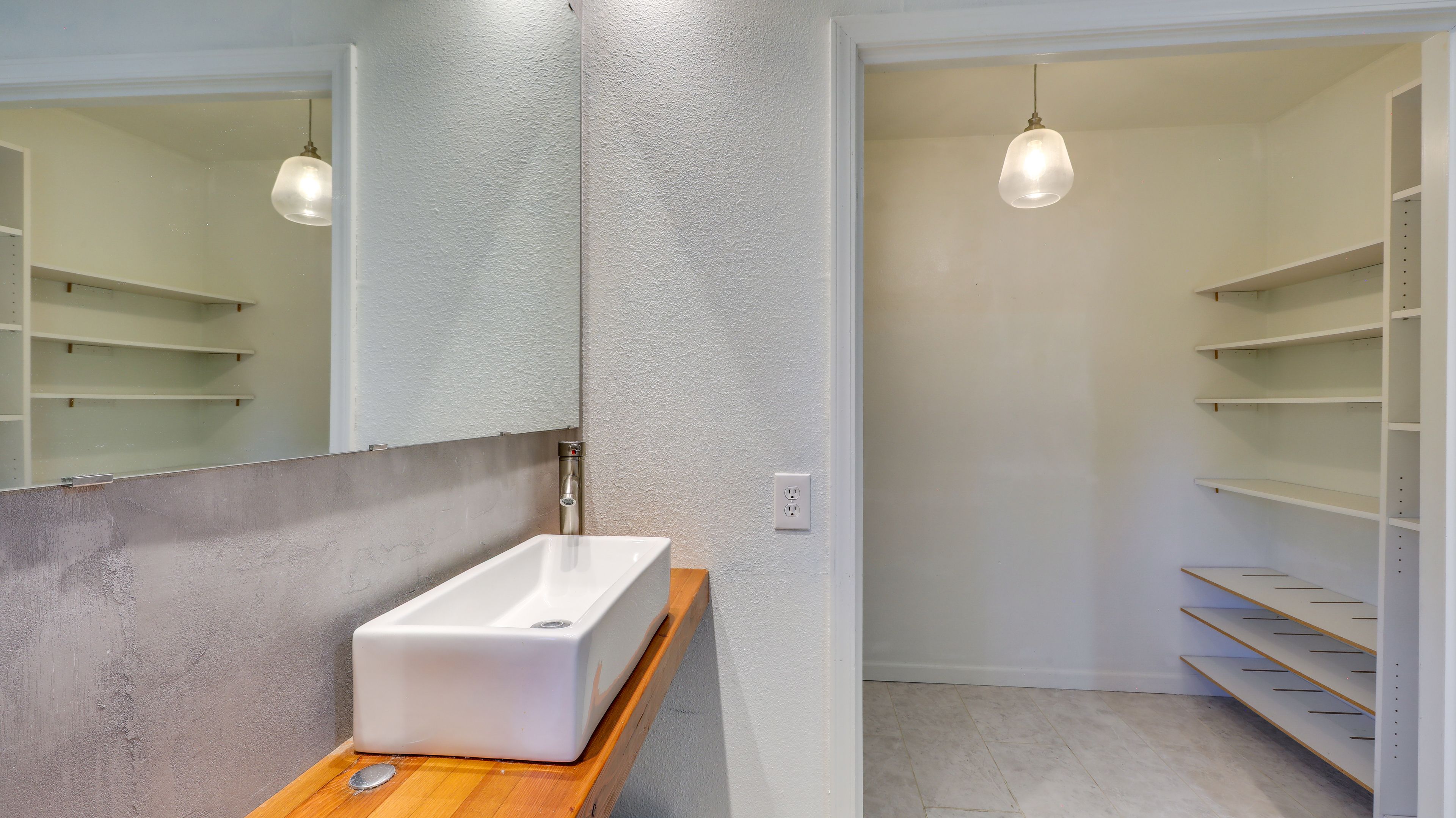 Walk-In Closet | 1st Floor