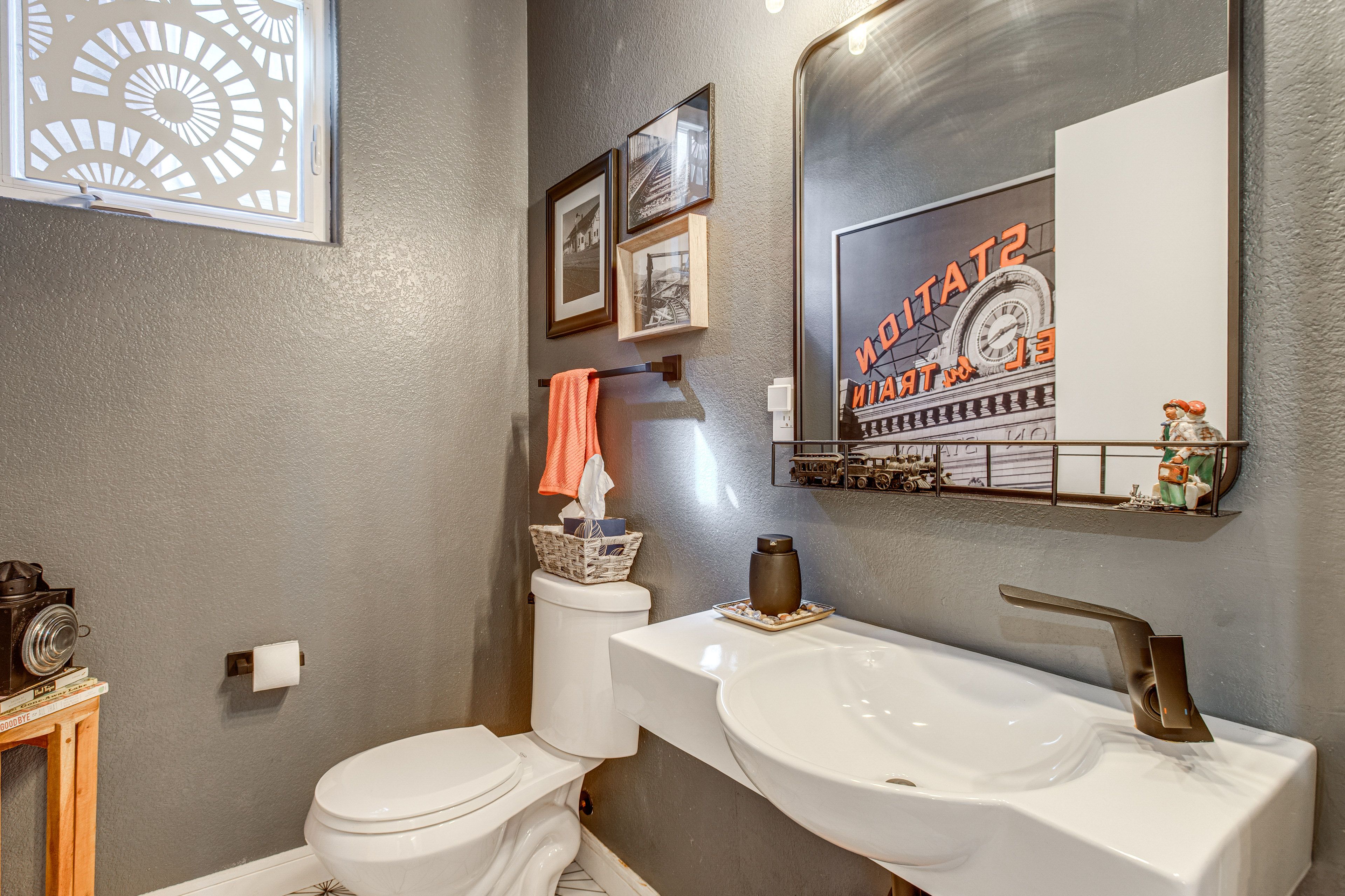 Half Bathroom | 1st Floor