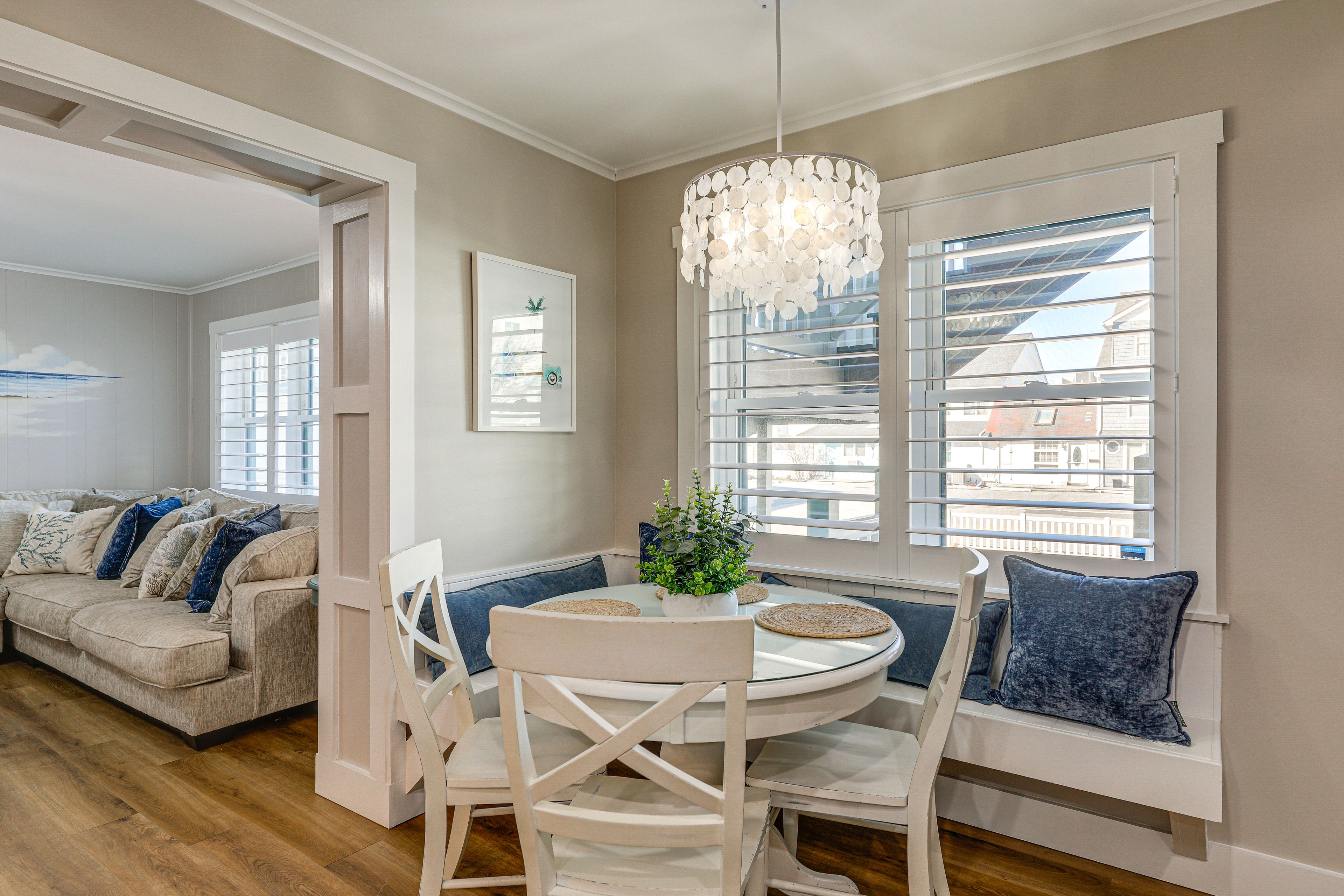Dining Area | Dishware & Flatware
