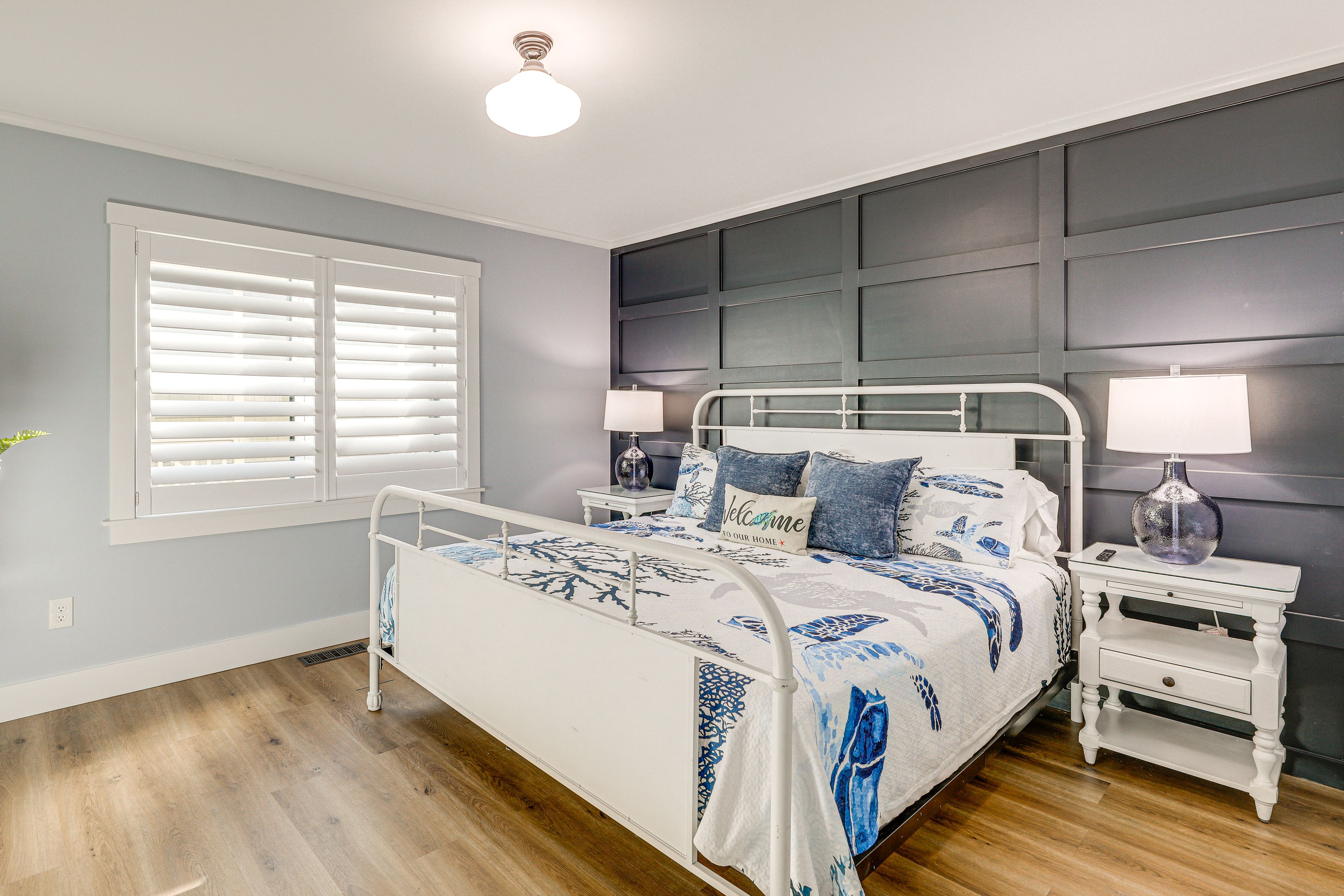 Bedroom 1 | King Bed