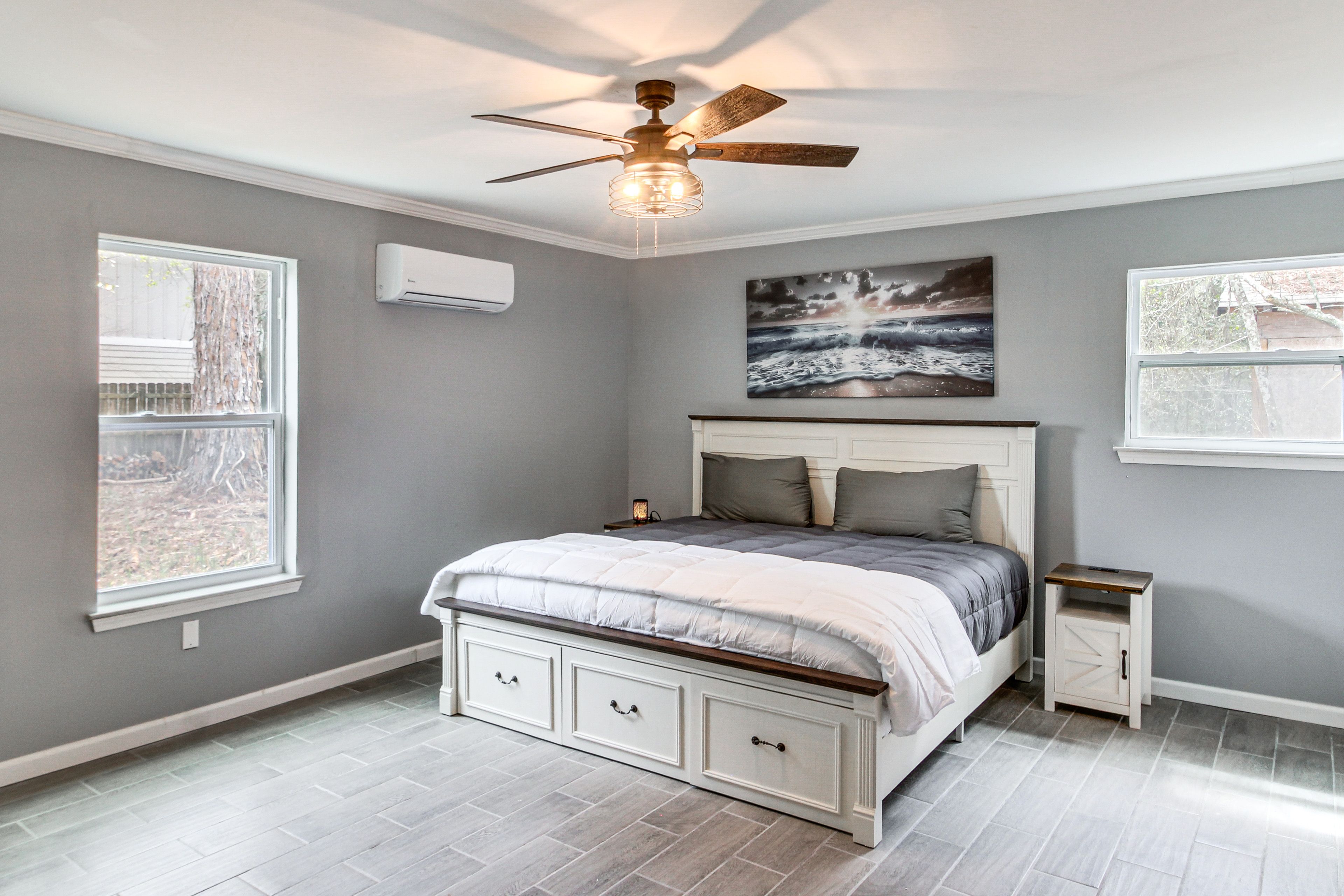 Bedroom 1 | King Bed