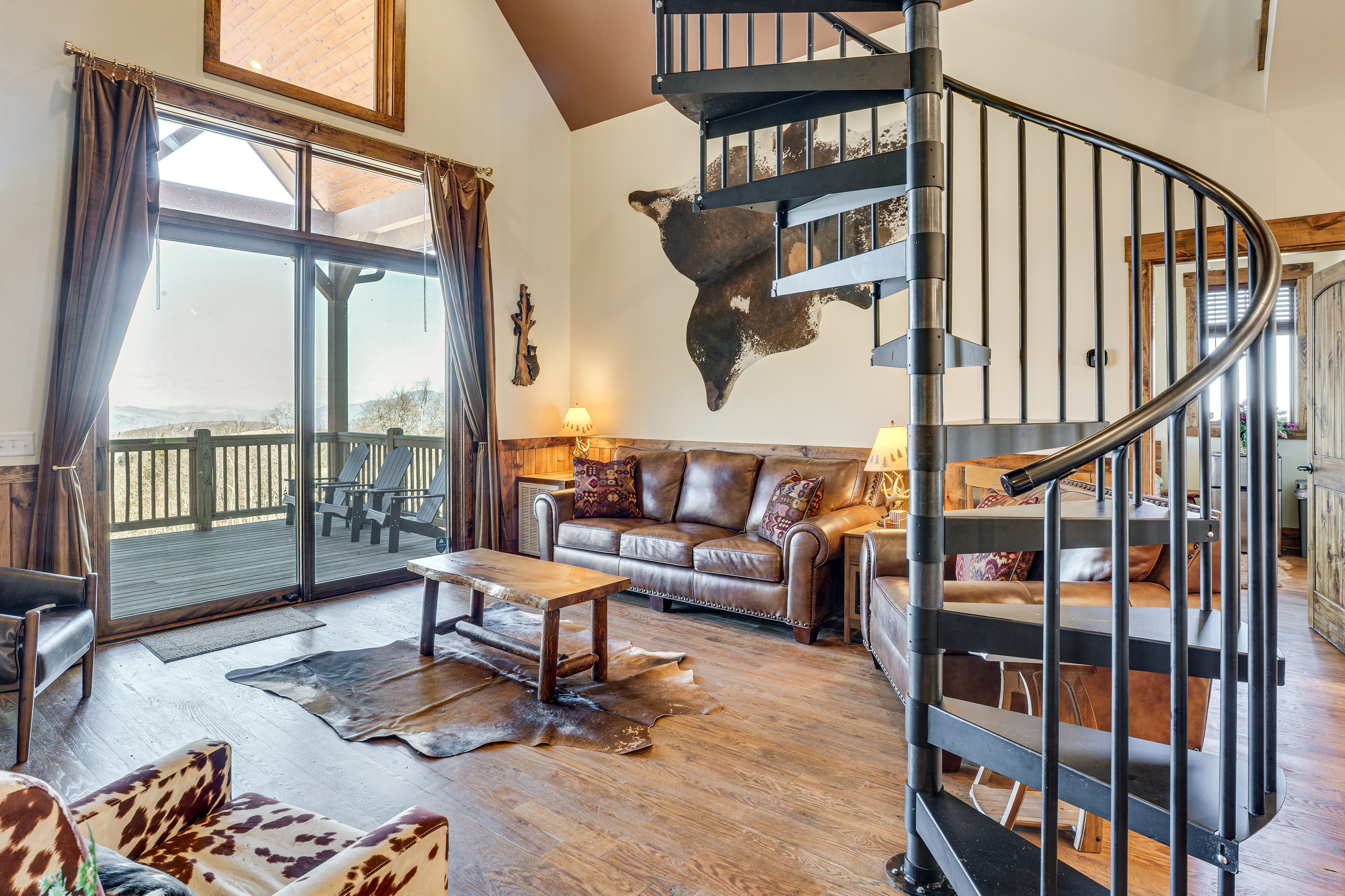 Living Room | Fireplace | Smart TV