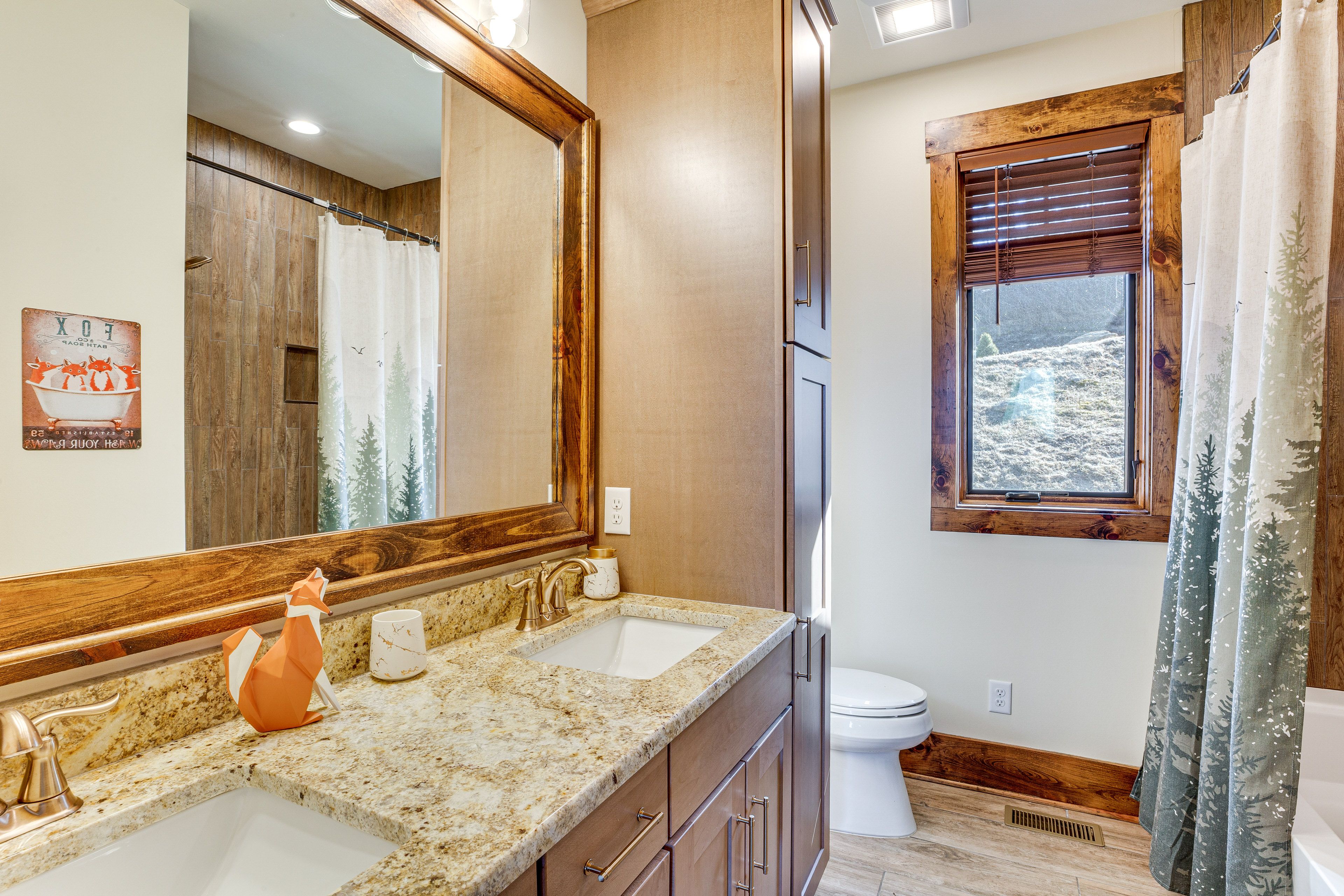 En-Suite Bathroom | 1st Floor