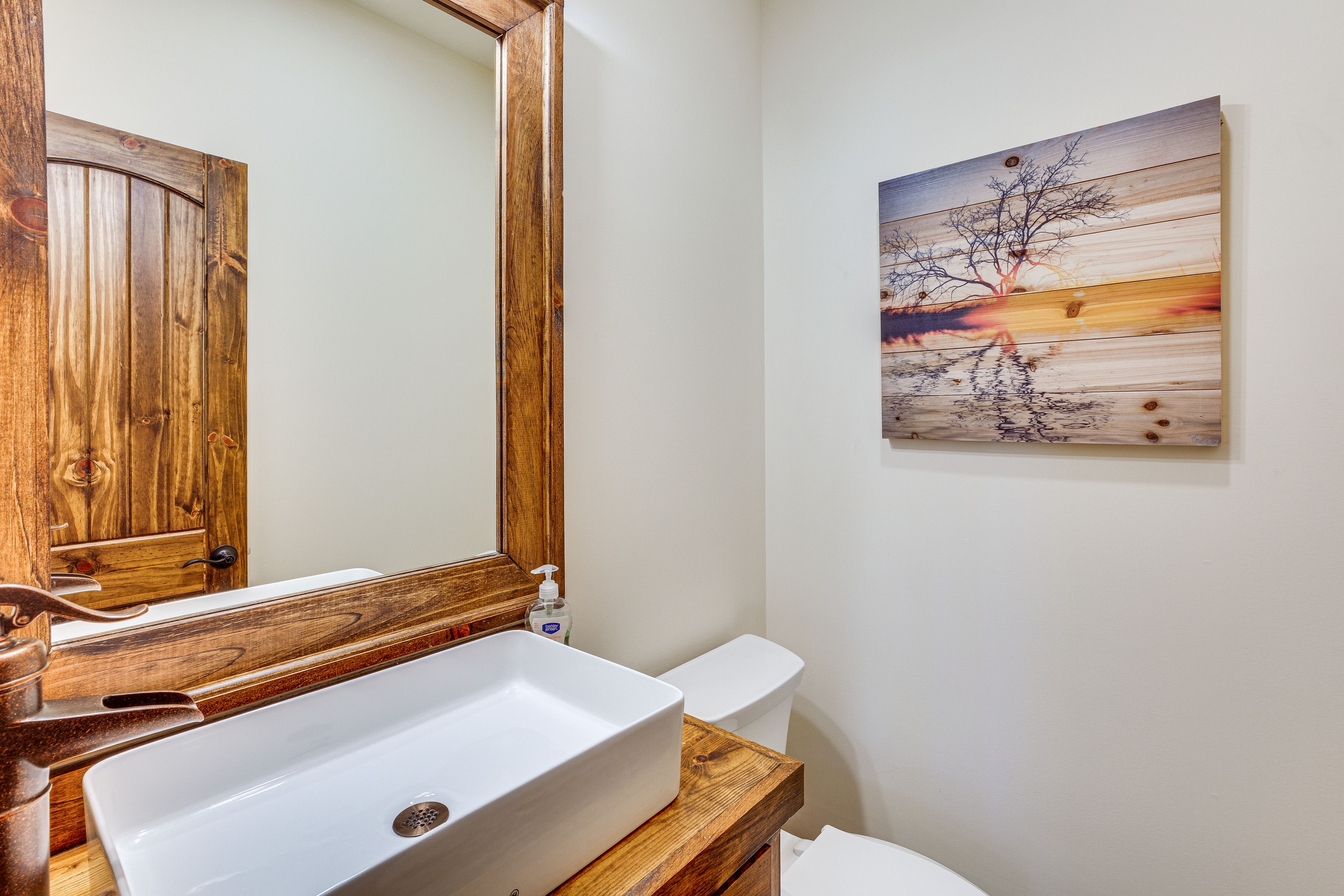 Half Bathroom | 1st Floor