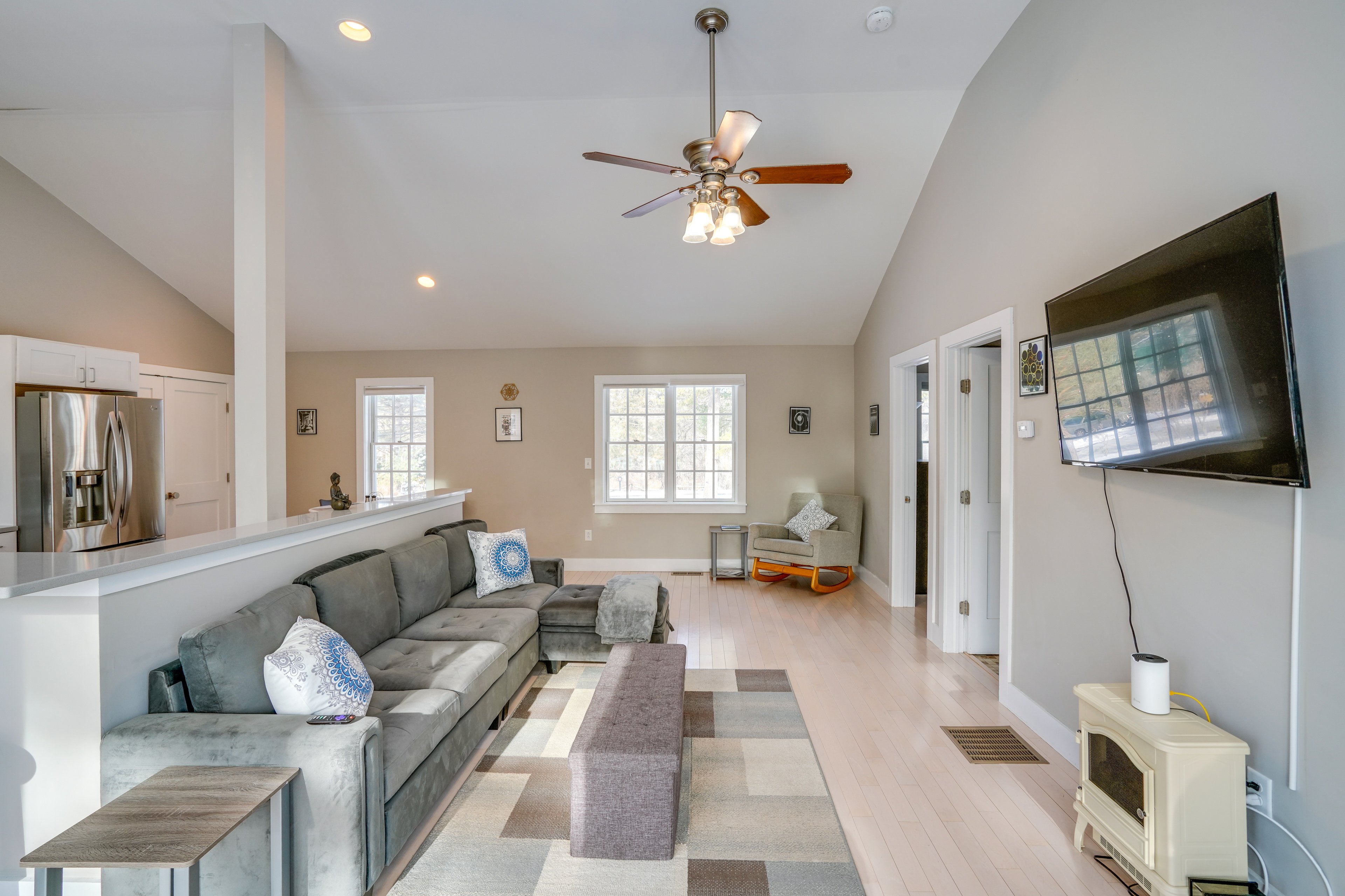 Lee Vacation Rental | 2BR | 1BA | 1,500 Sq Ft | Stairs Required