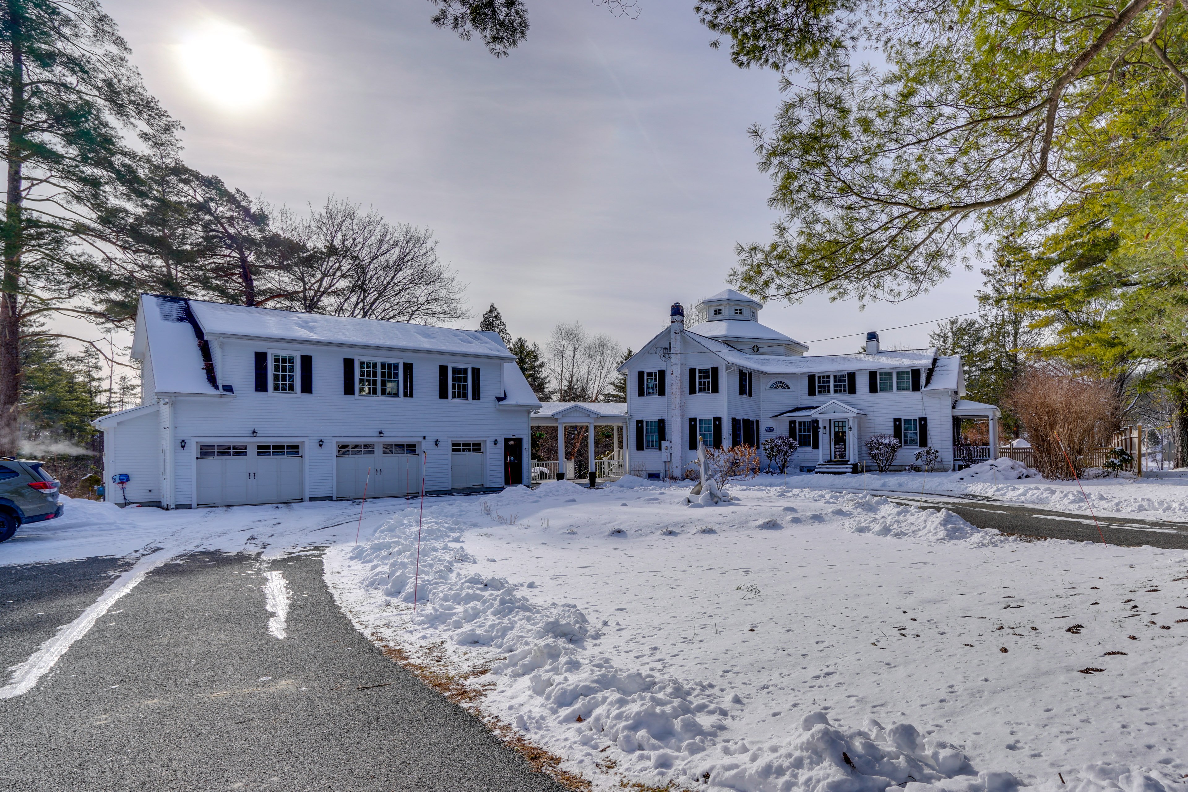 Property Exterior | Driveway (1 Vehicle)