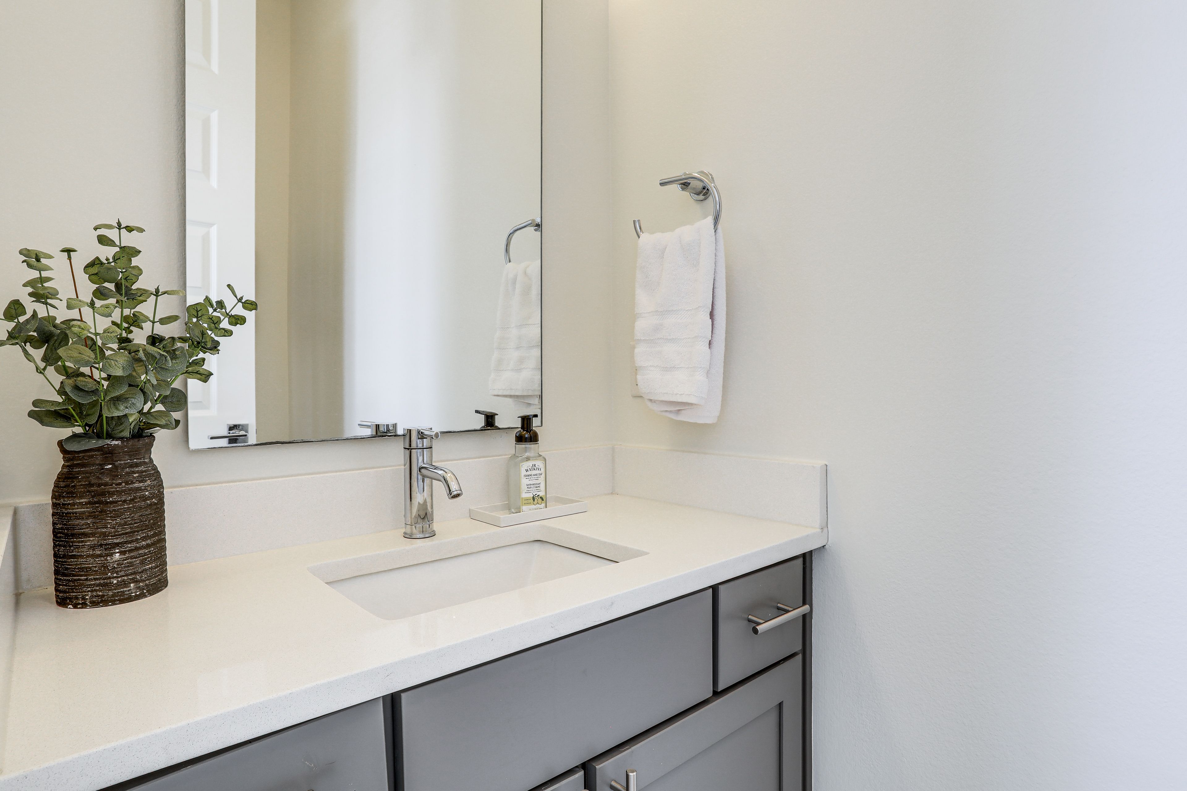 Half Bathroom | 1st Floor