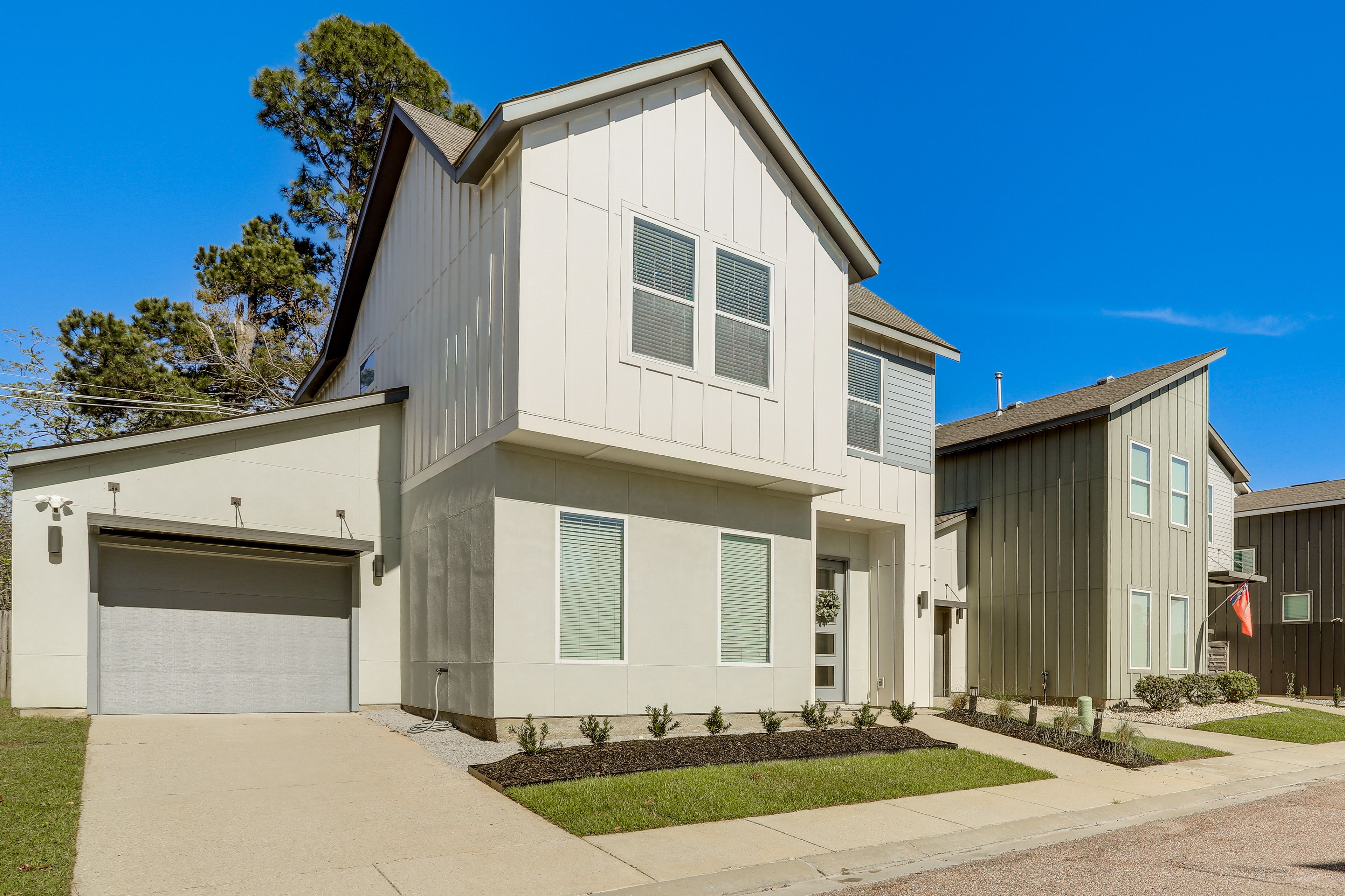 Parking | Driveway (3 Vehicles)