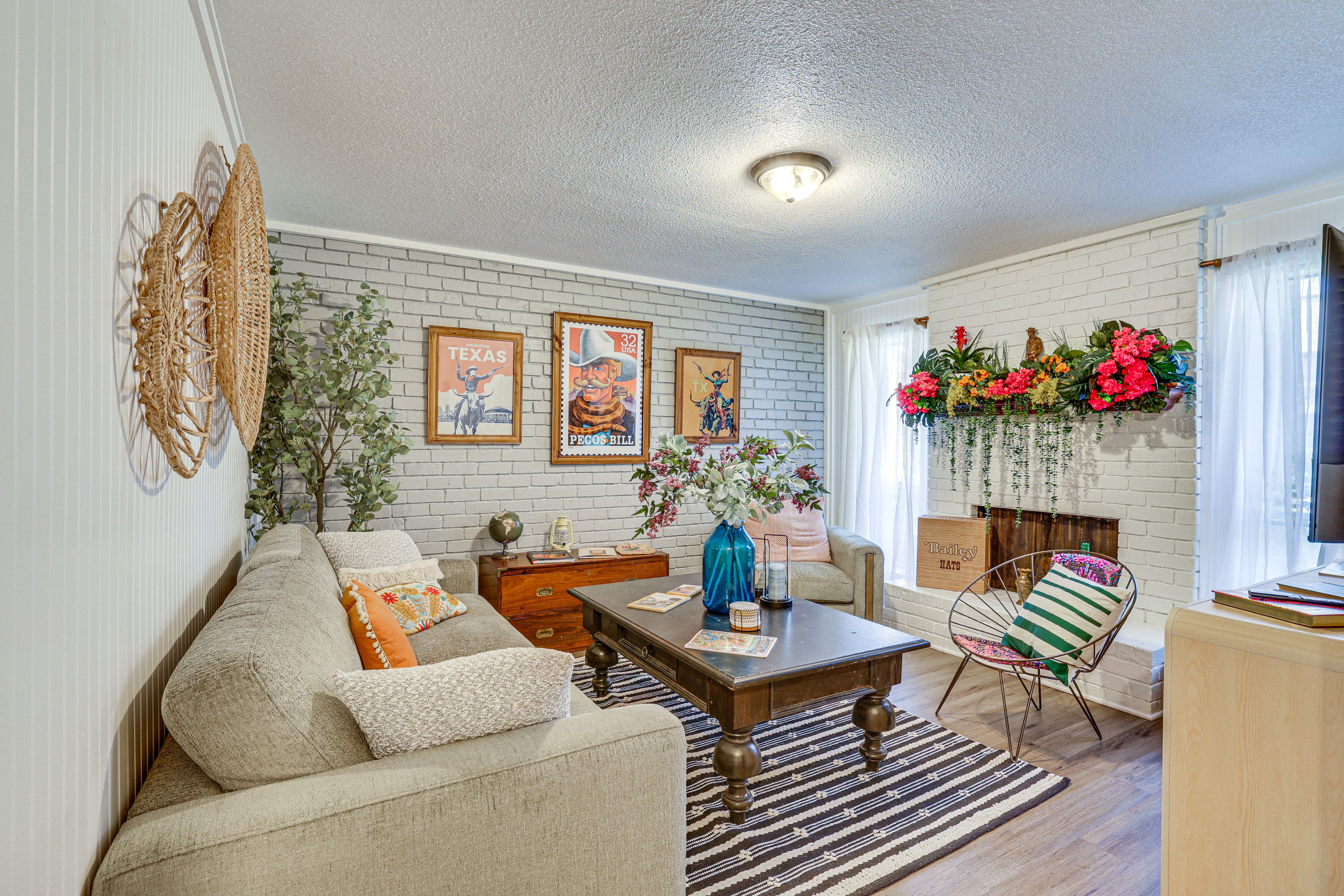 Arlington Vacation Rental | 3BR | 2.5BA | 1,568 Sq Ft | Stairs Required