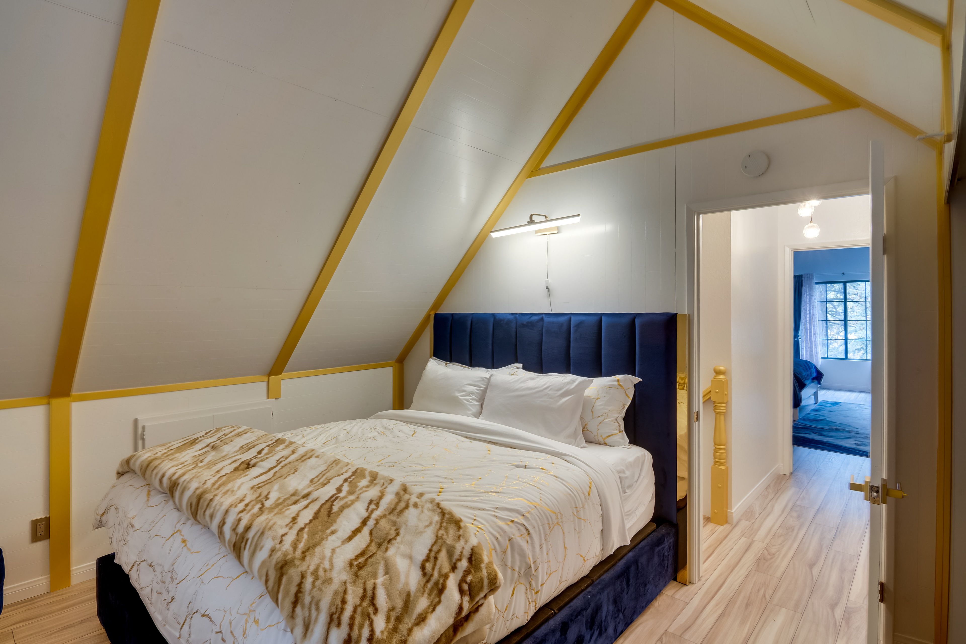 Bedroom 1 | King Bed | 2nd Floor