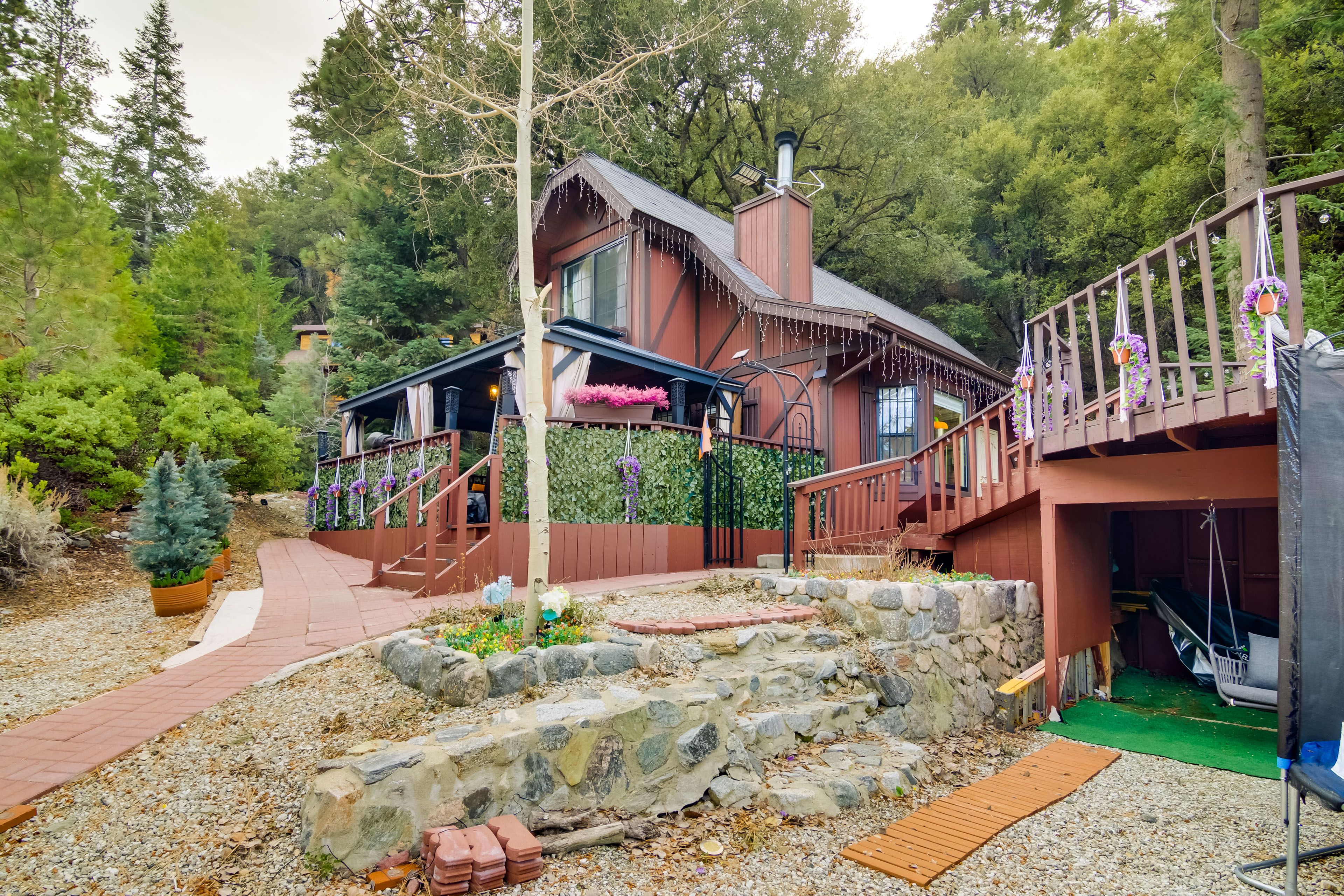 Driveway Parking | 6 Vehicles