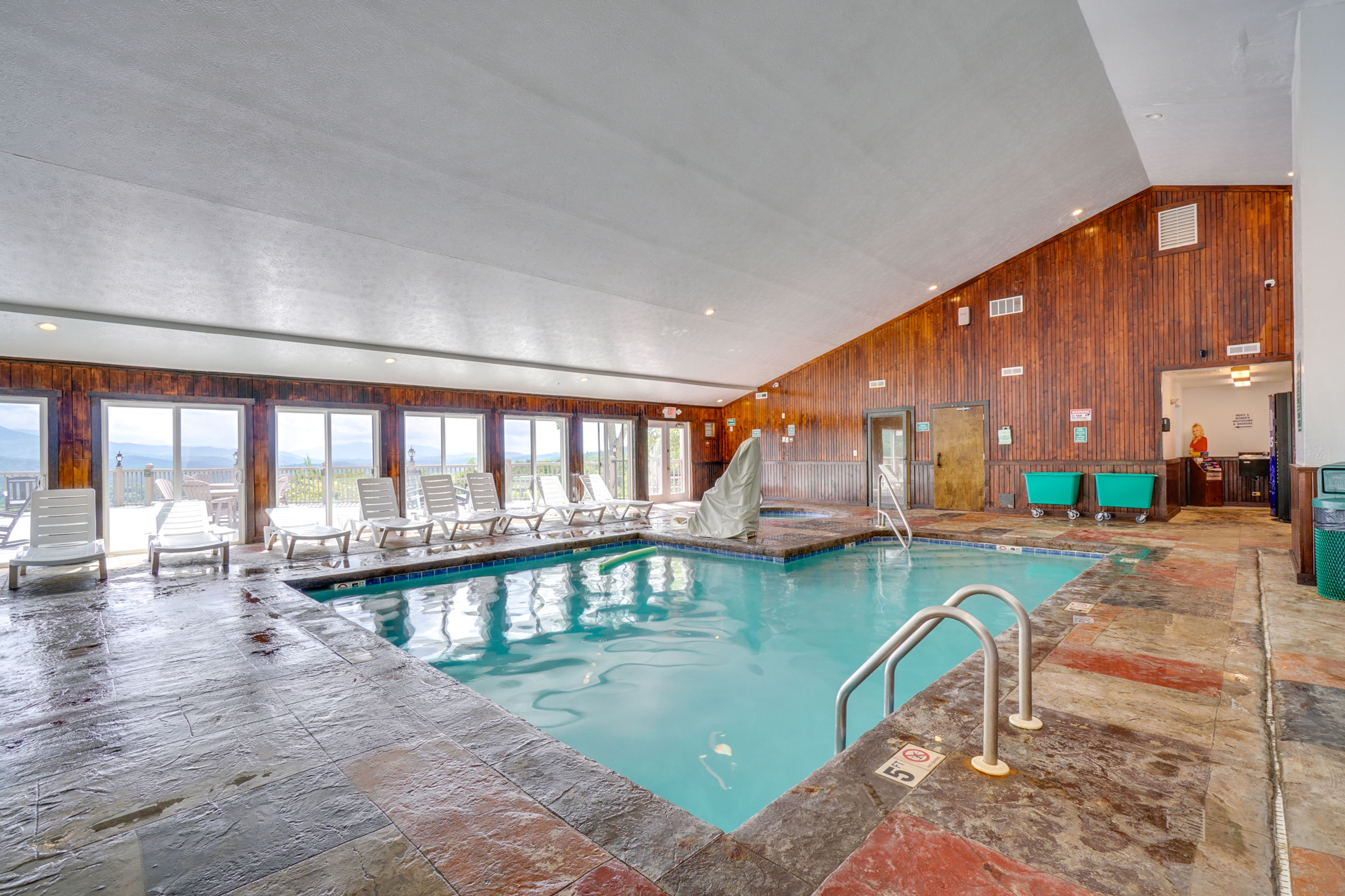 Community Amenities | Indoor Pool & Hot Tub