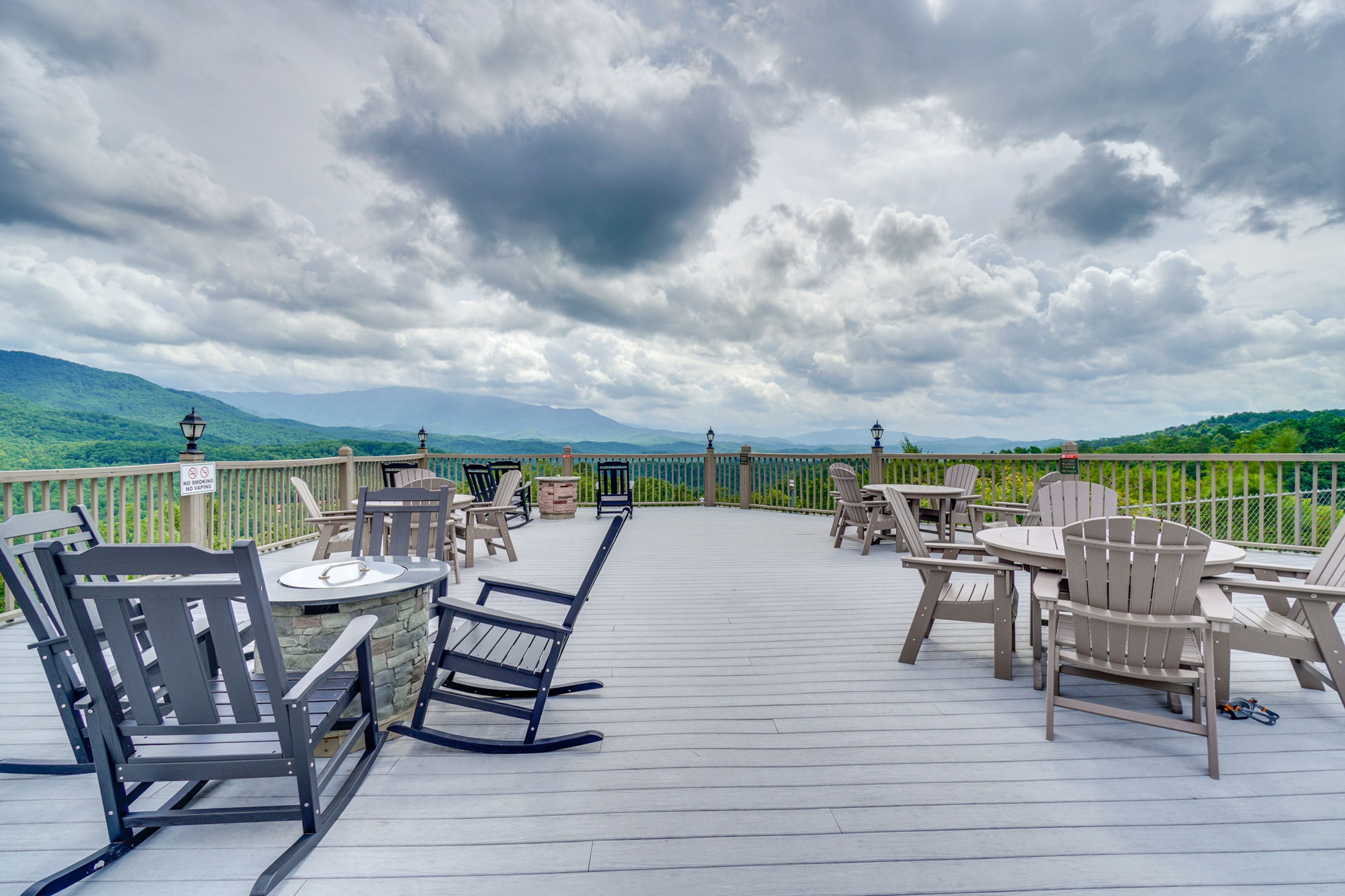 Community Amenities | Viewing Deck