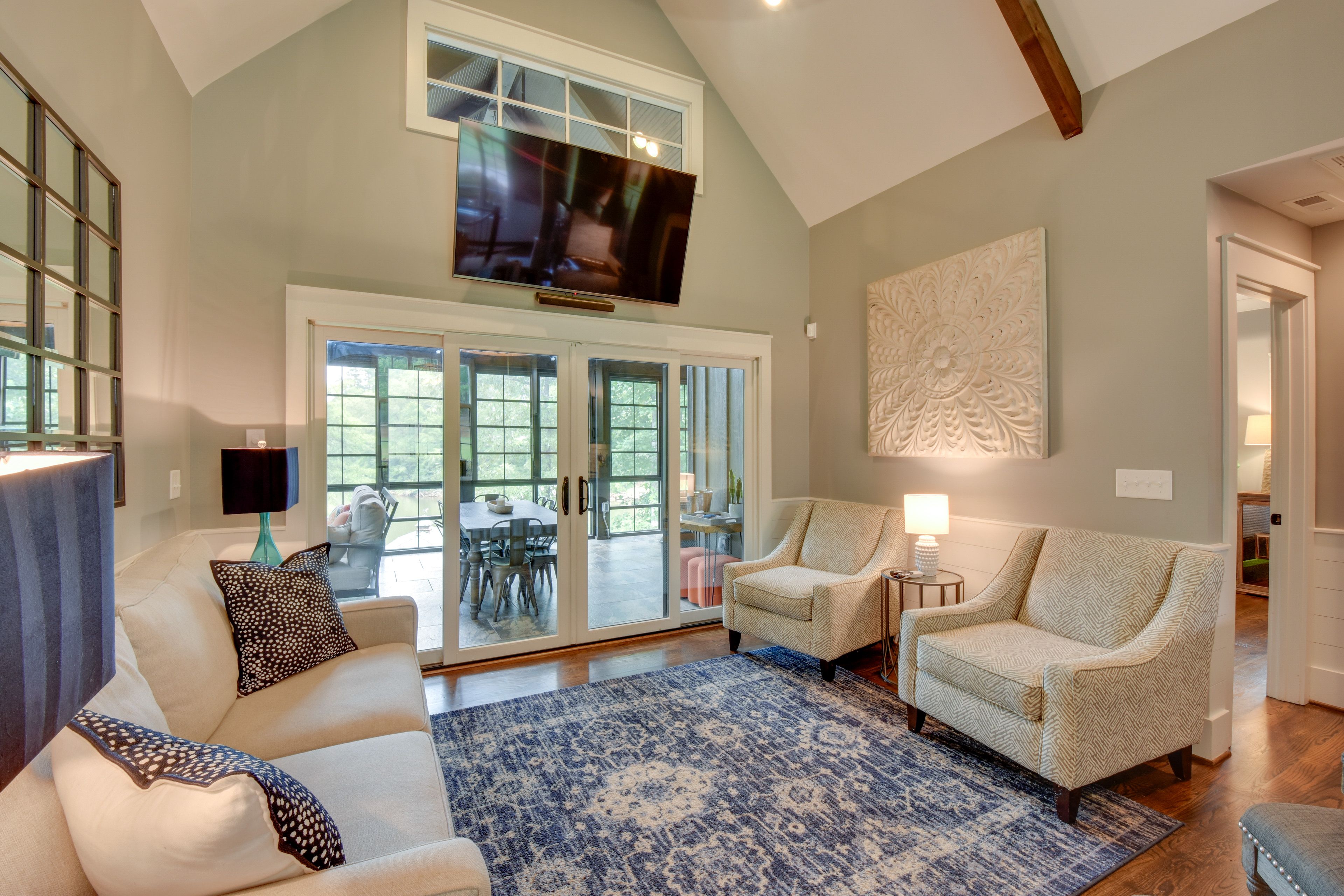 Living Room | Main Floor