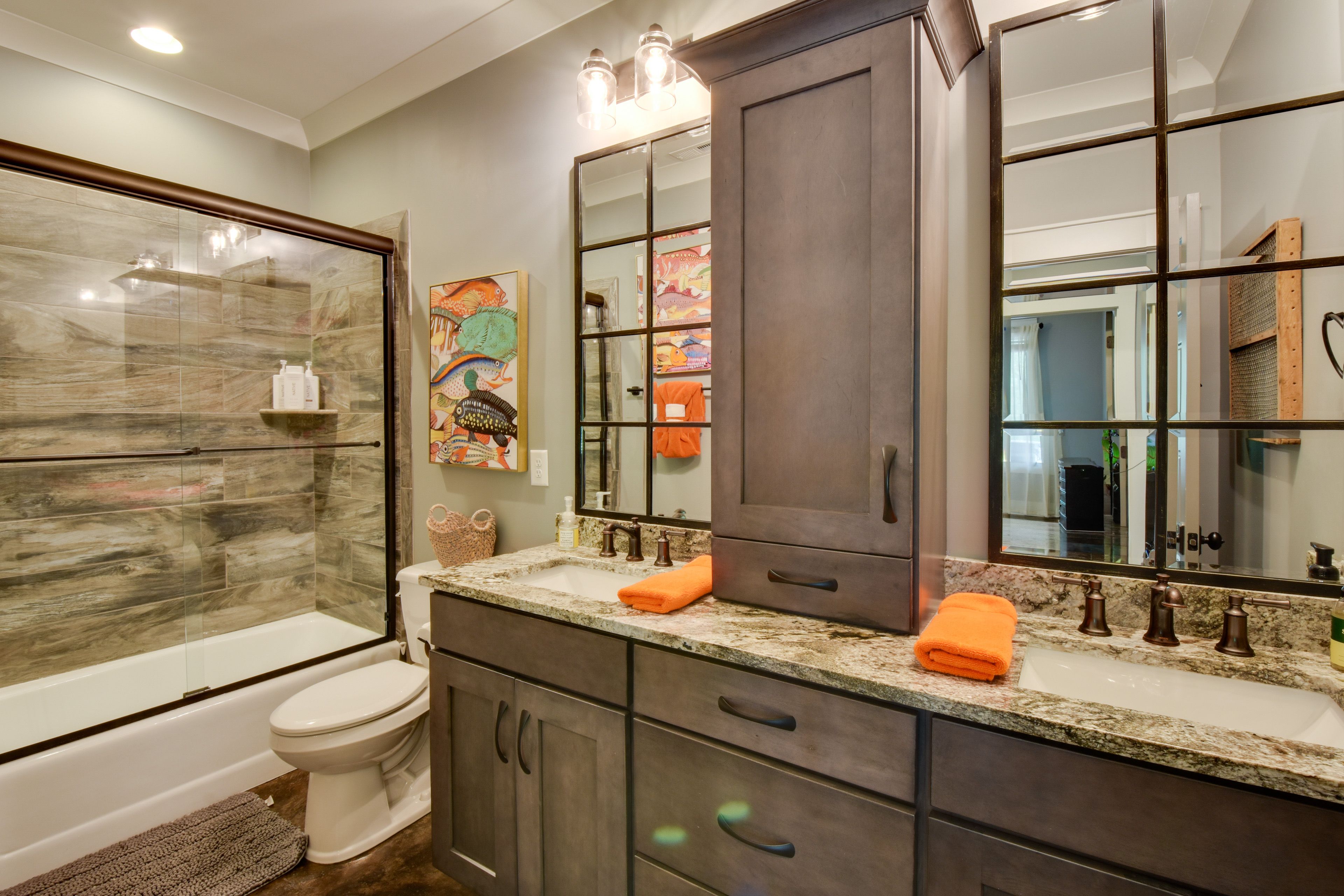 Bathroom | Lower Floor