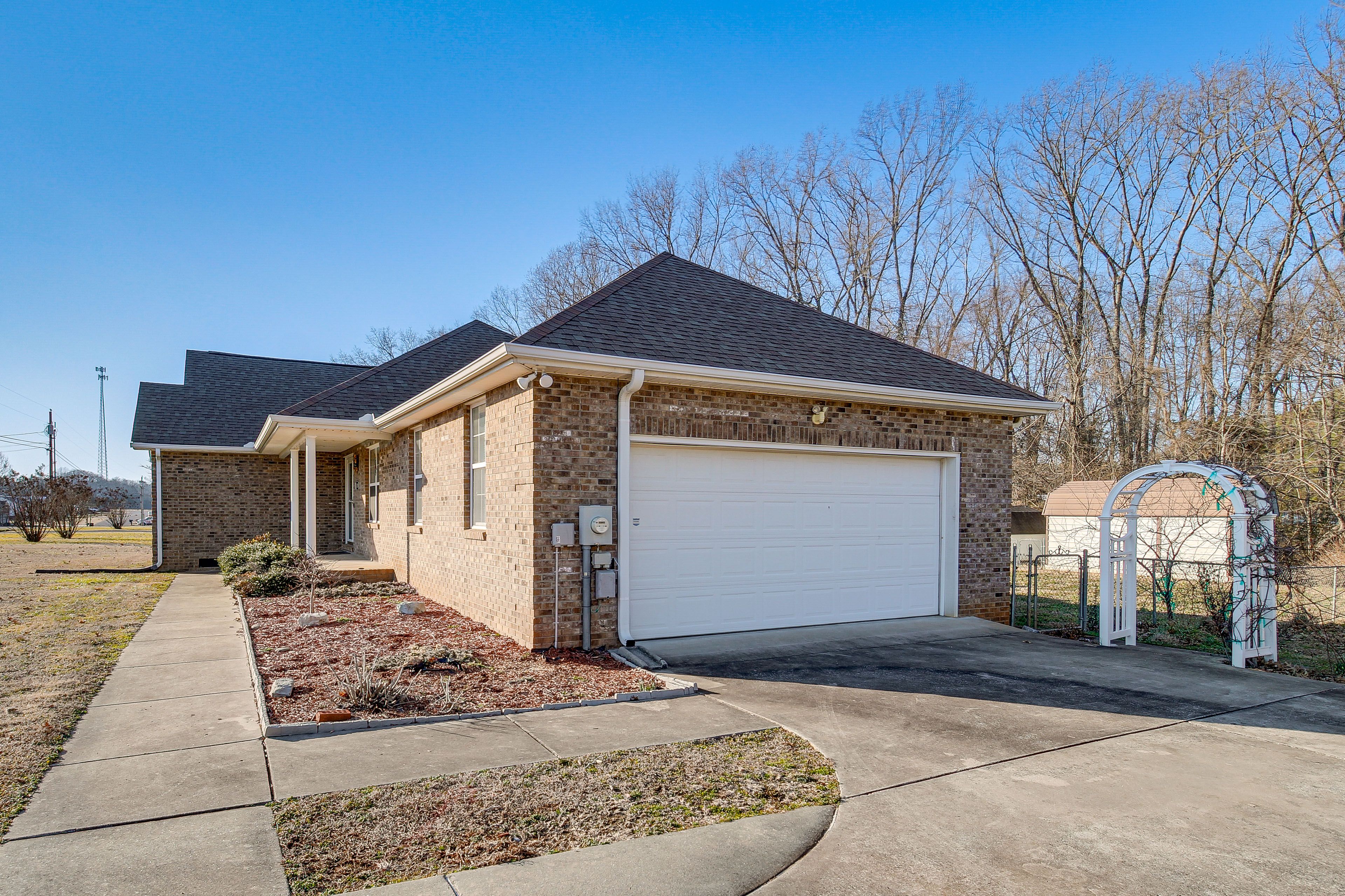 Driveway Parking (4 Vehicles) | Boat/Trailer Parking Allowed On-Site