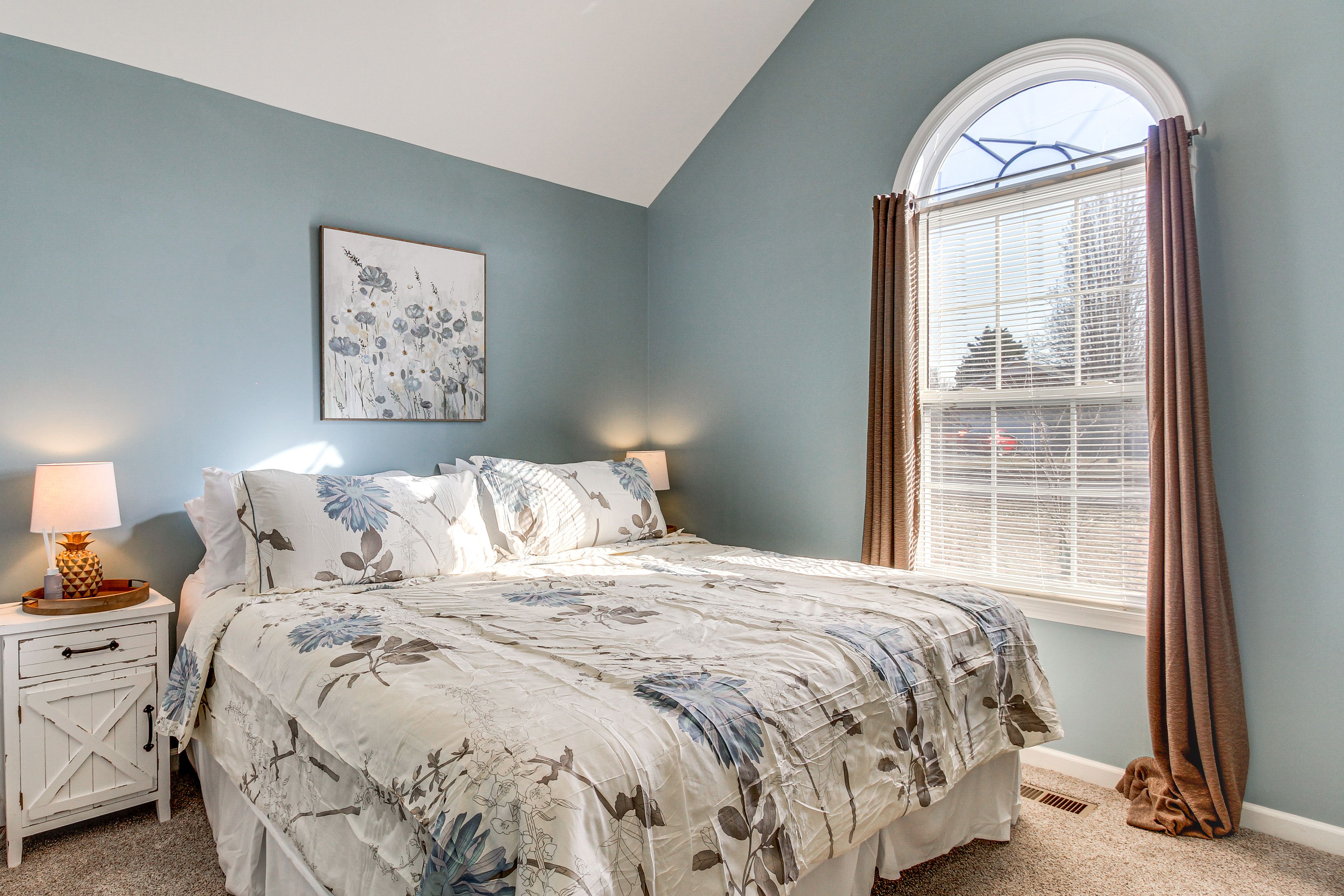 Bedroom 2 | King Bed