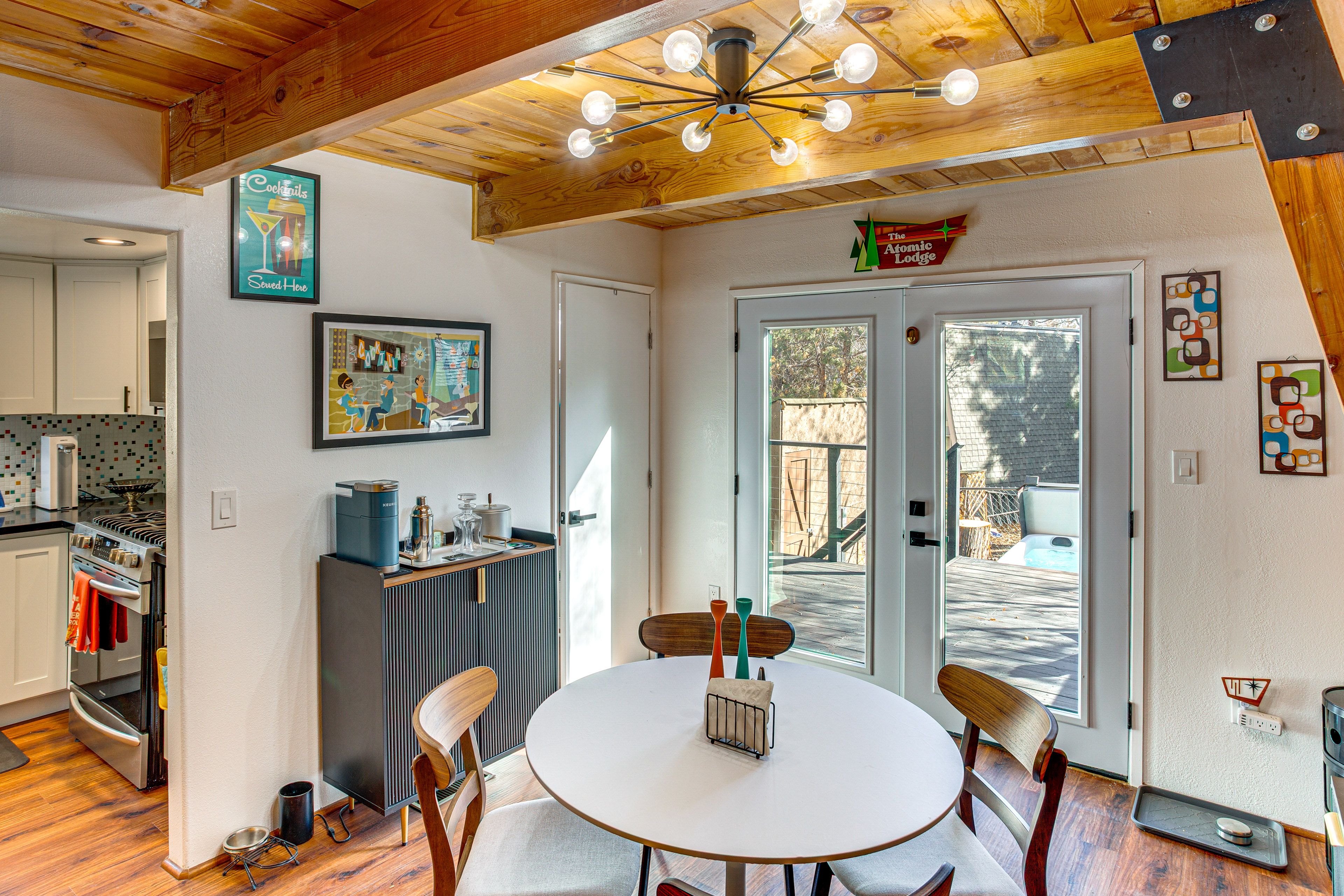 Dining Area | Main Level