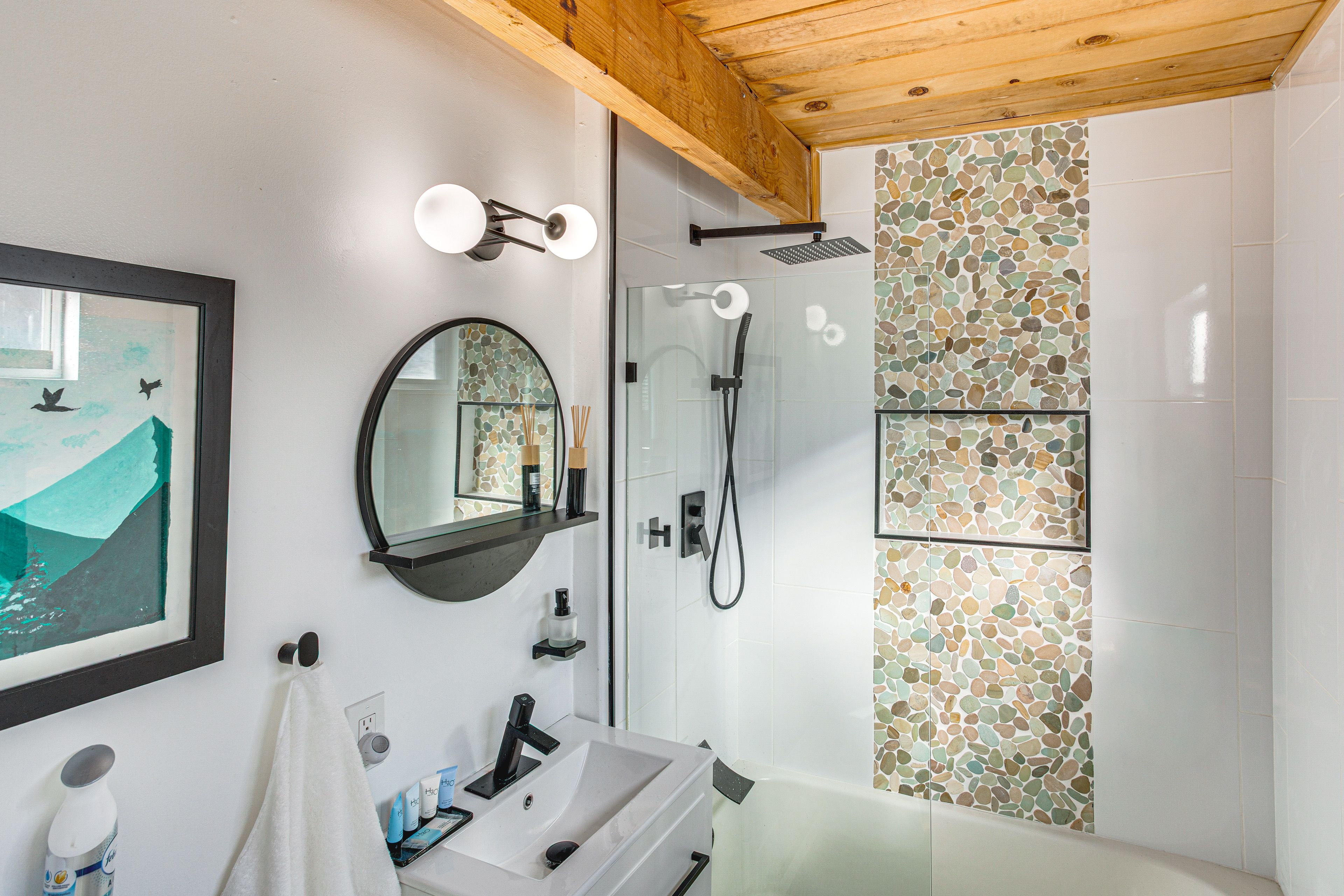 Full Bathroom | Main Level