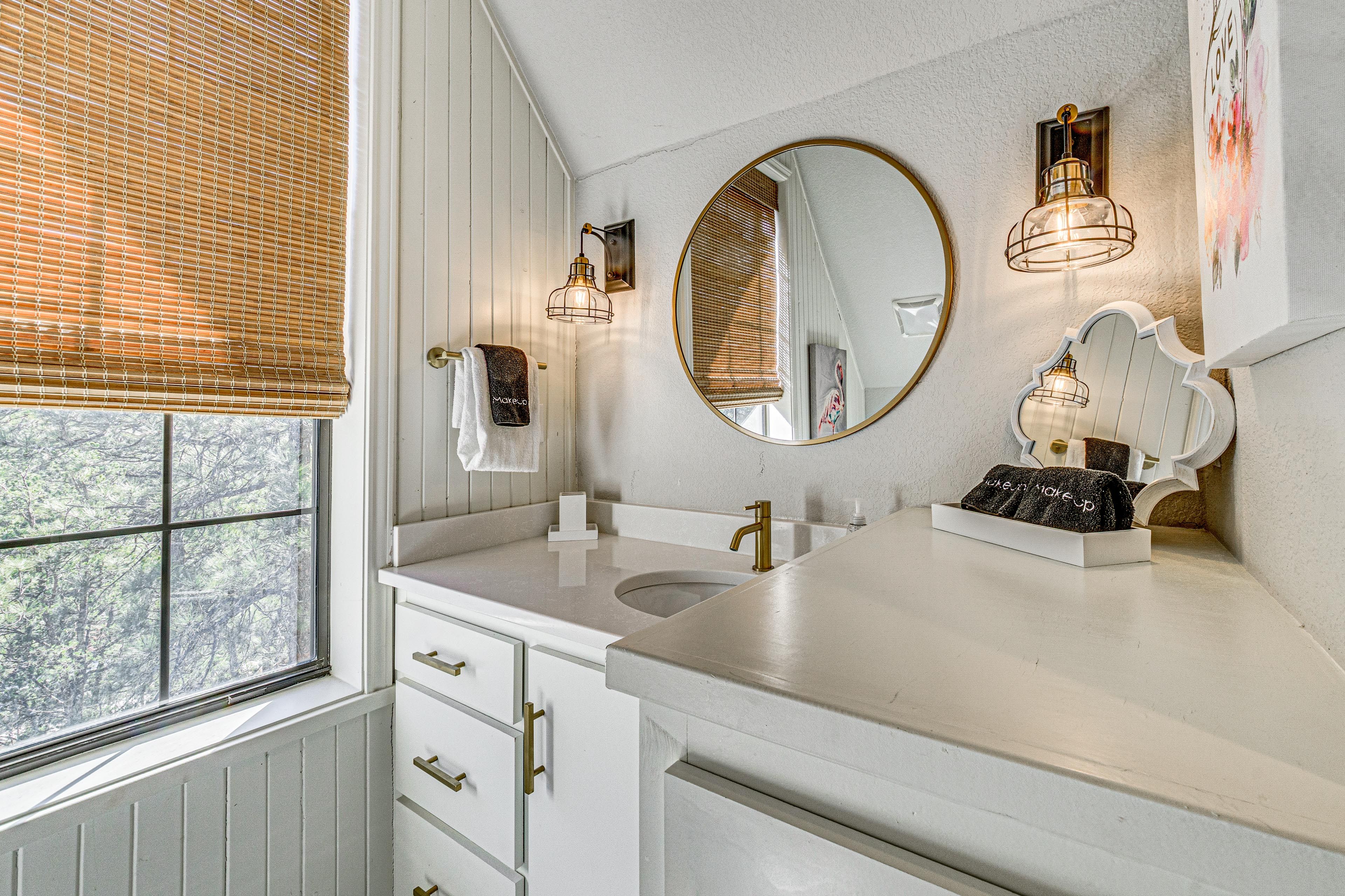 Bathroom | 3rd Floor