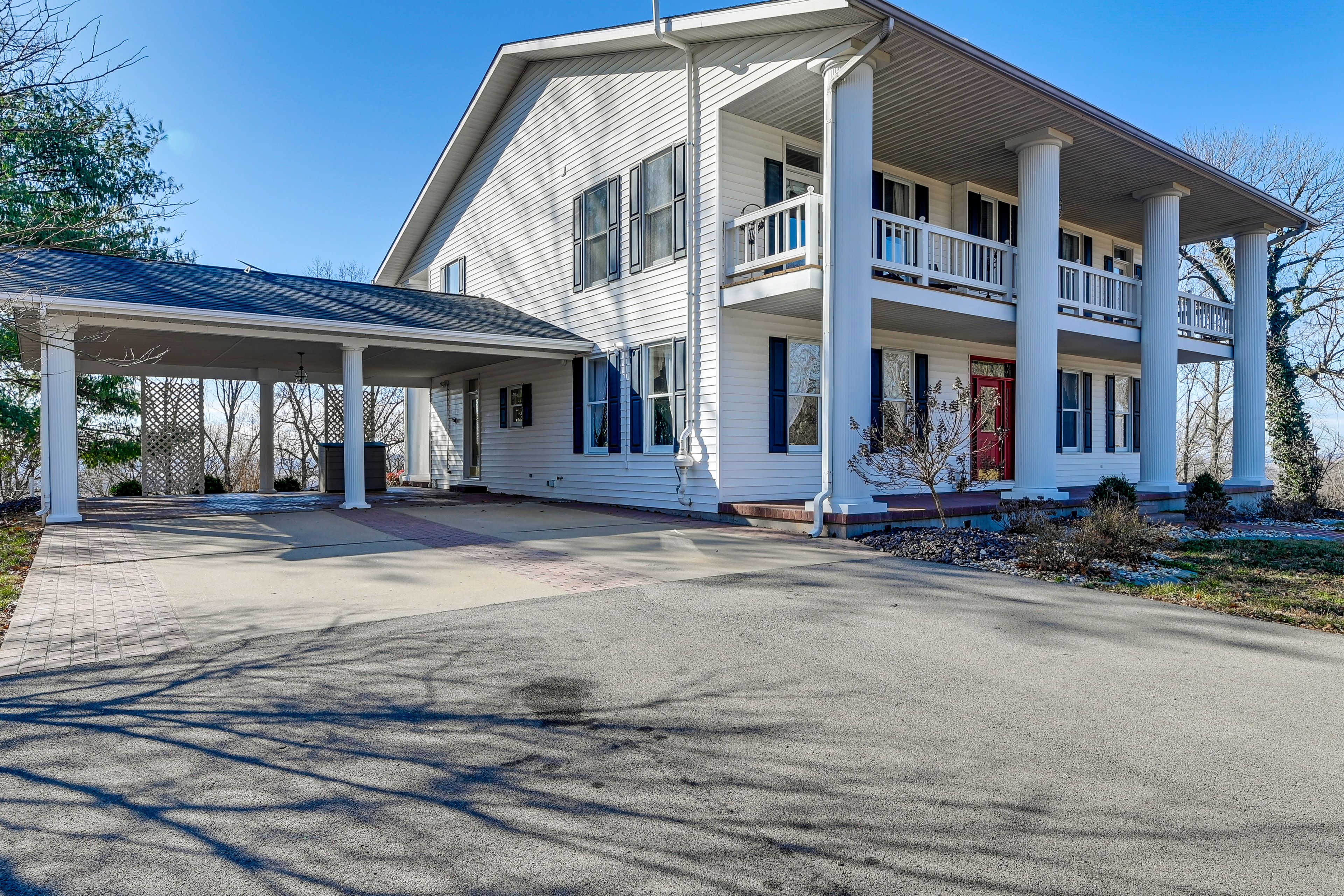 Ample Driveway & Lot Parking