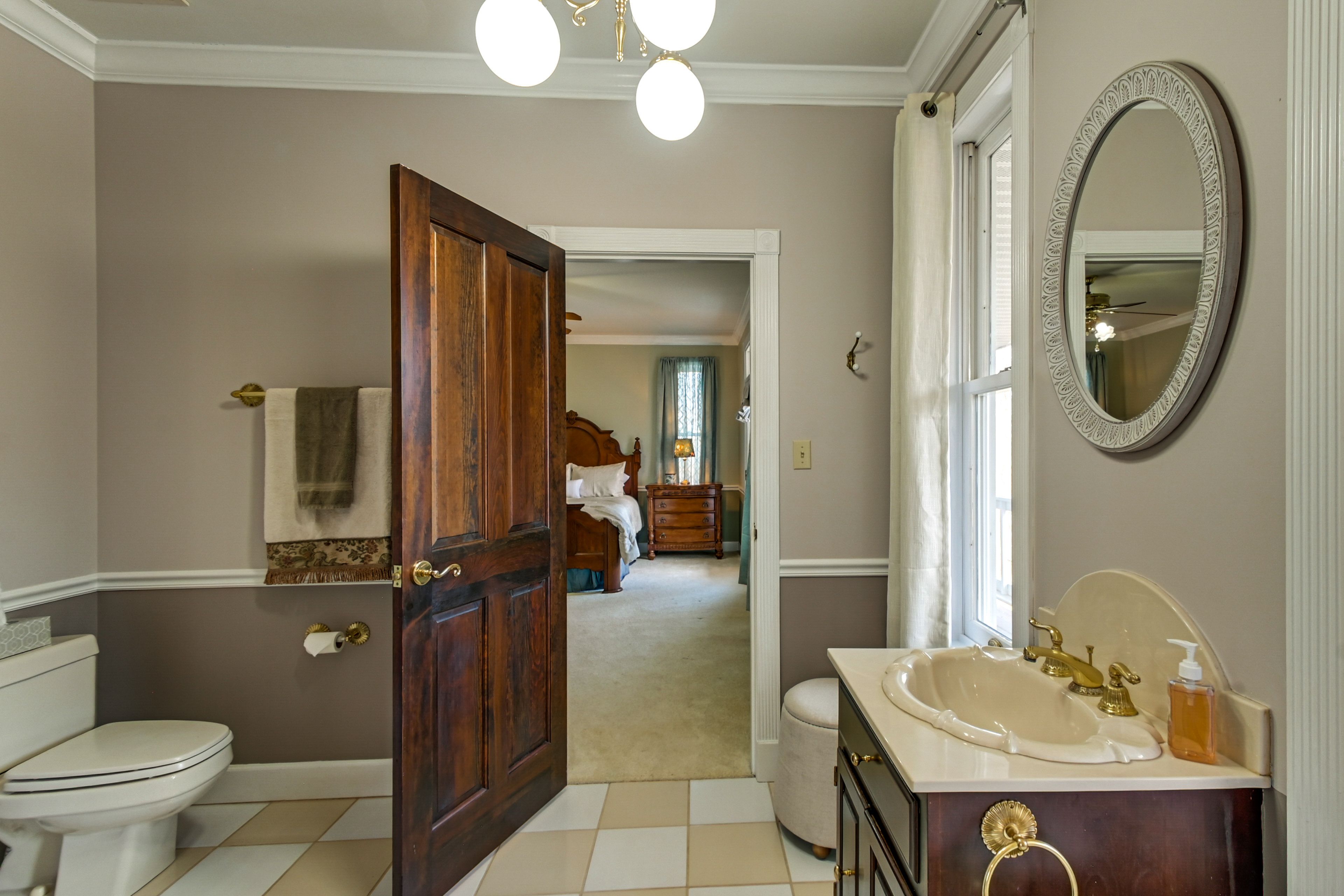 Jack-and-Jill Bathroom | Upper Level