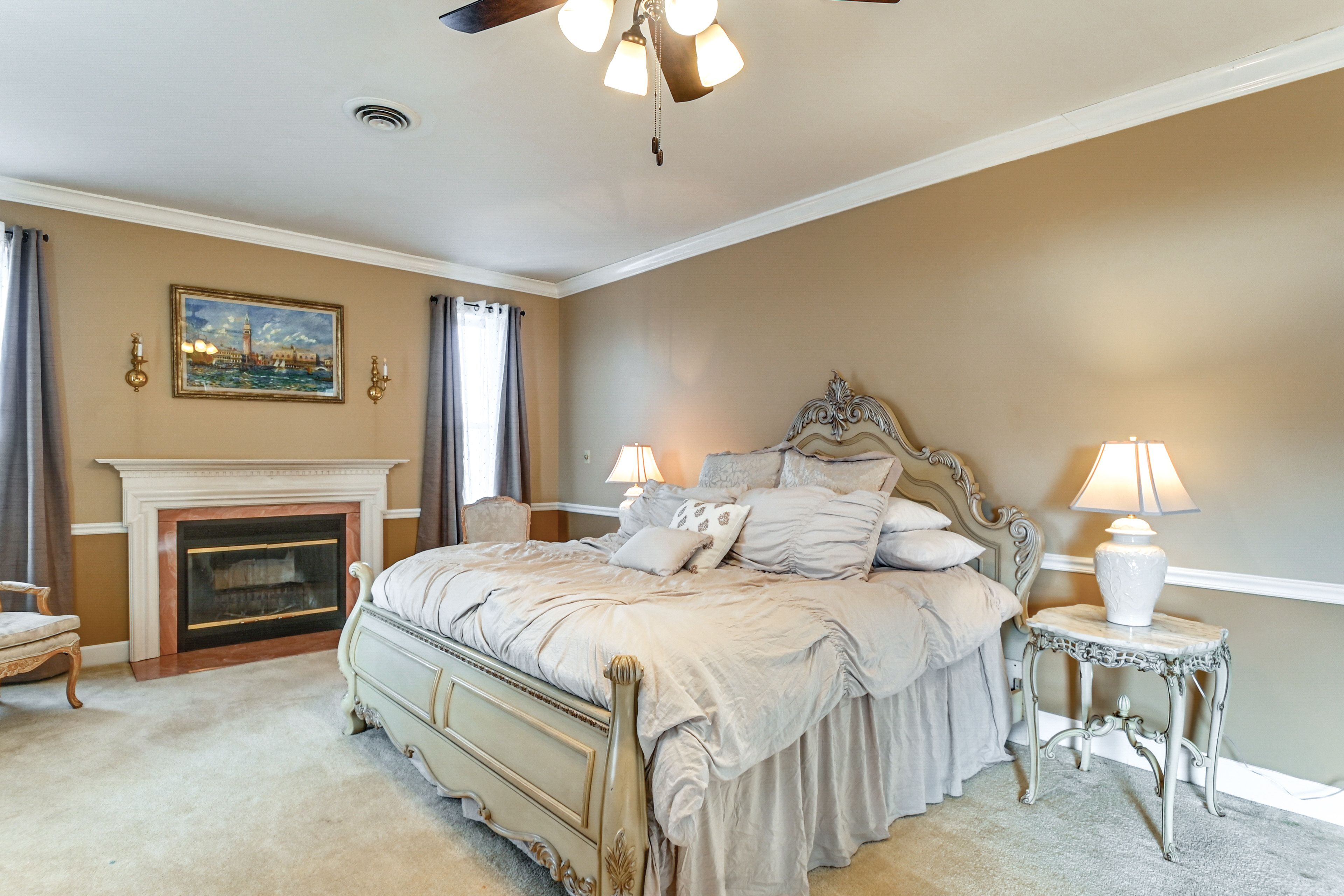 Bedroom 1 | King Bed | Upper Level