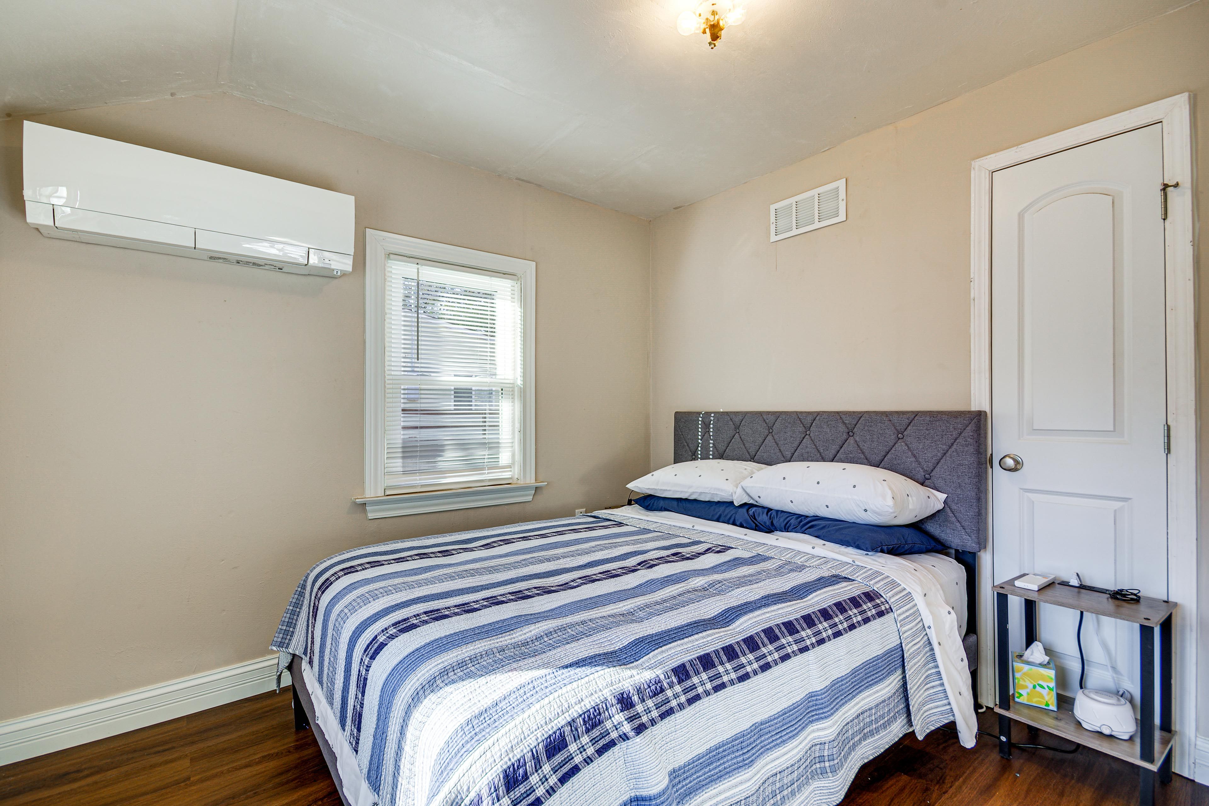 Bedroom 2 | Queen Bed | Main Level