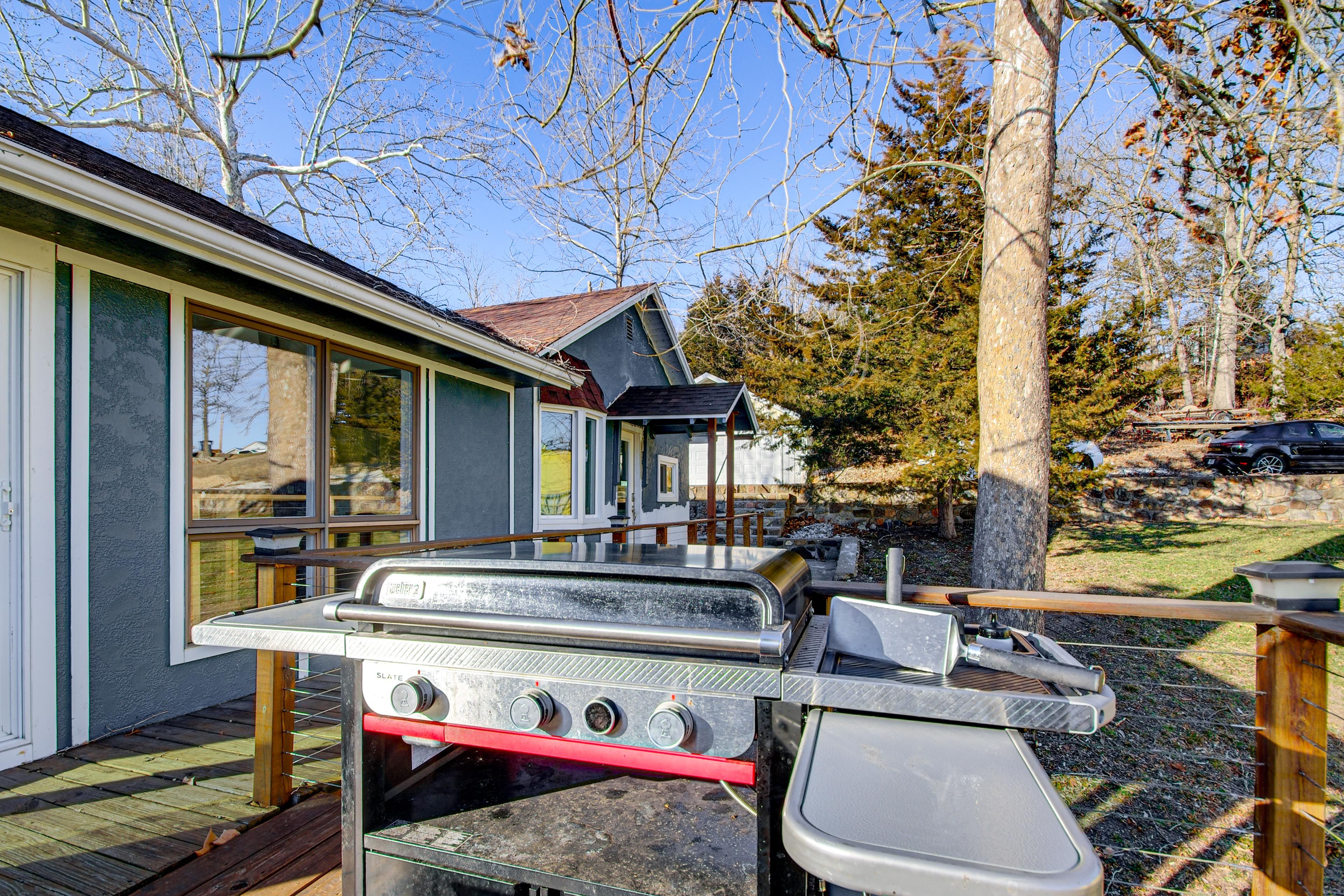Deck | Grilling Area