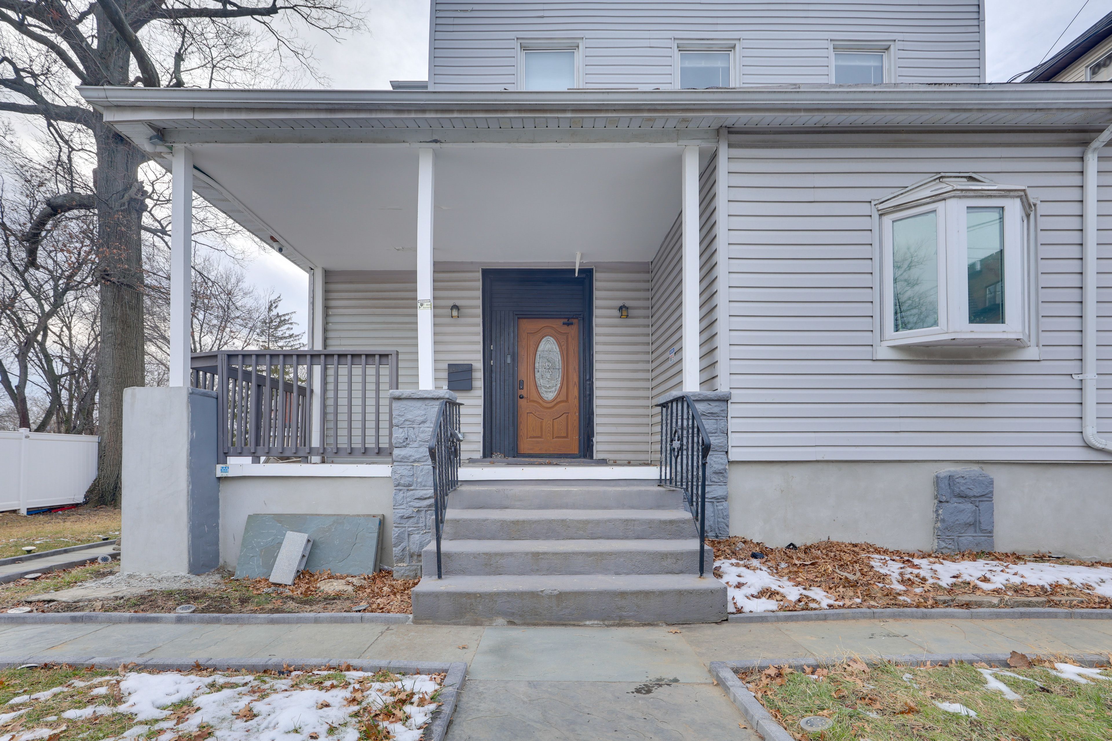 Property Exterior | Free Street Parking