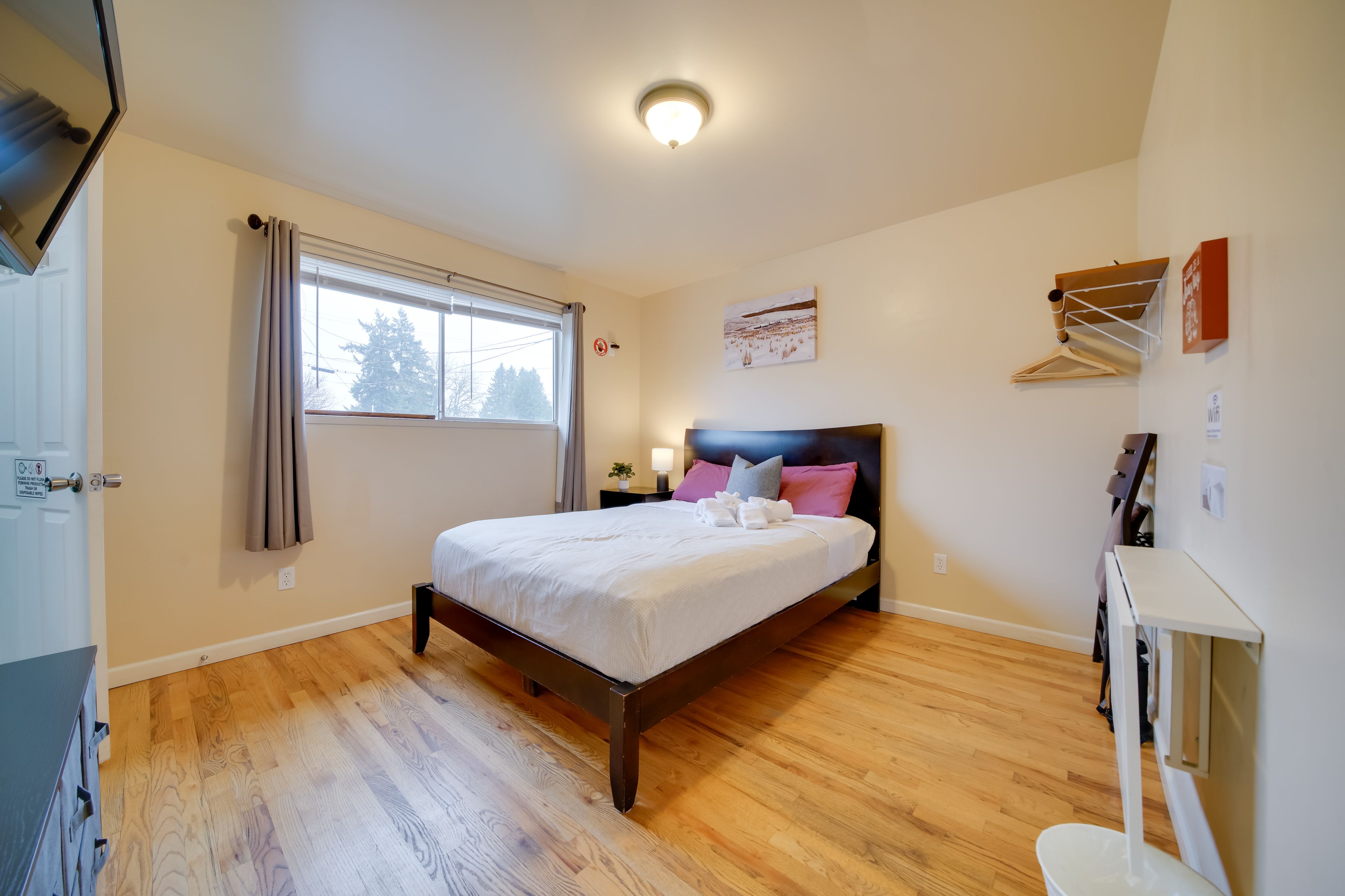 Bedroom 4 | Queen Bed | Smart TV | 2nd Level