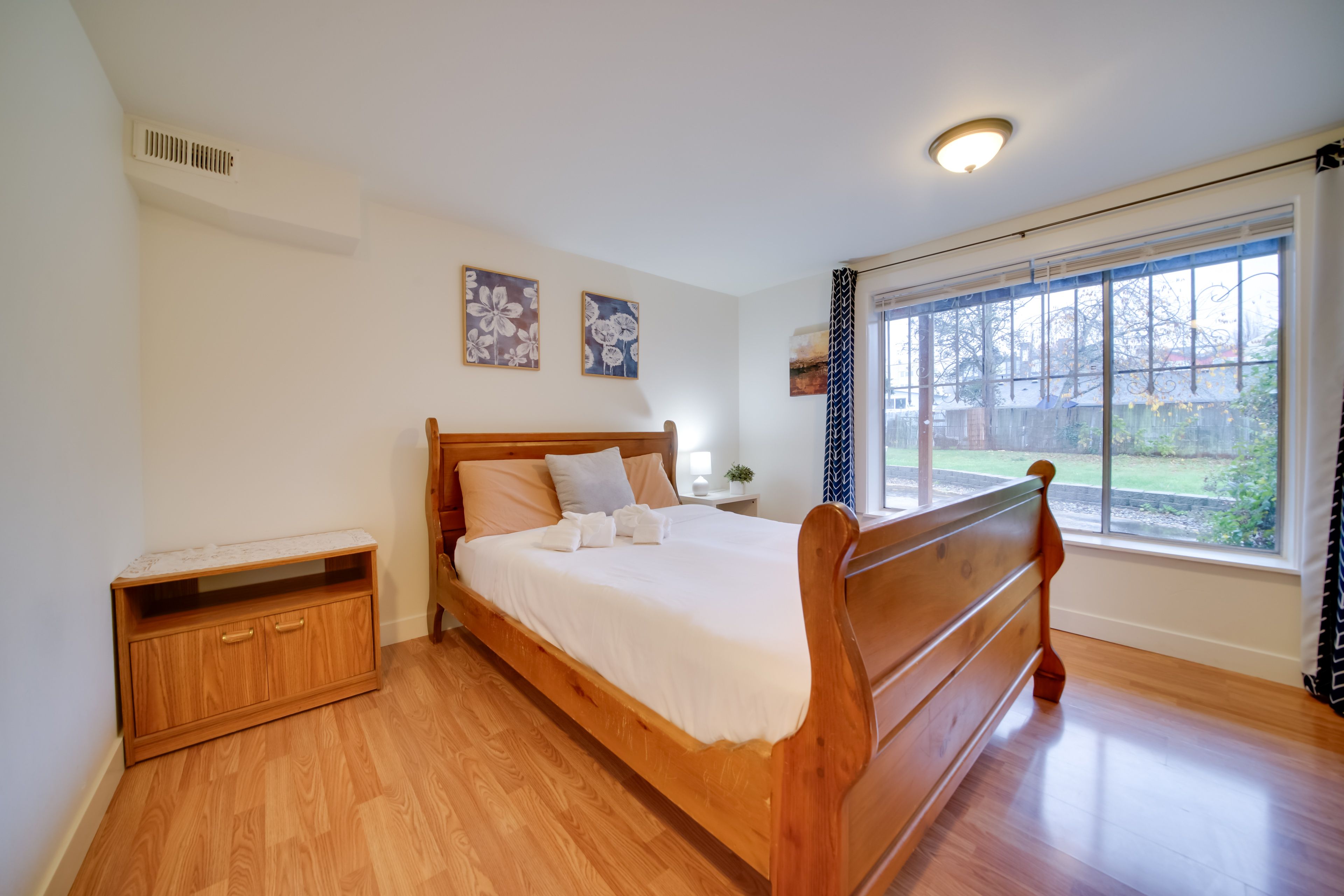 Bedroom 6 | Queen Bed | Smart TV | Ground Level