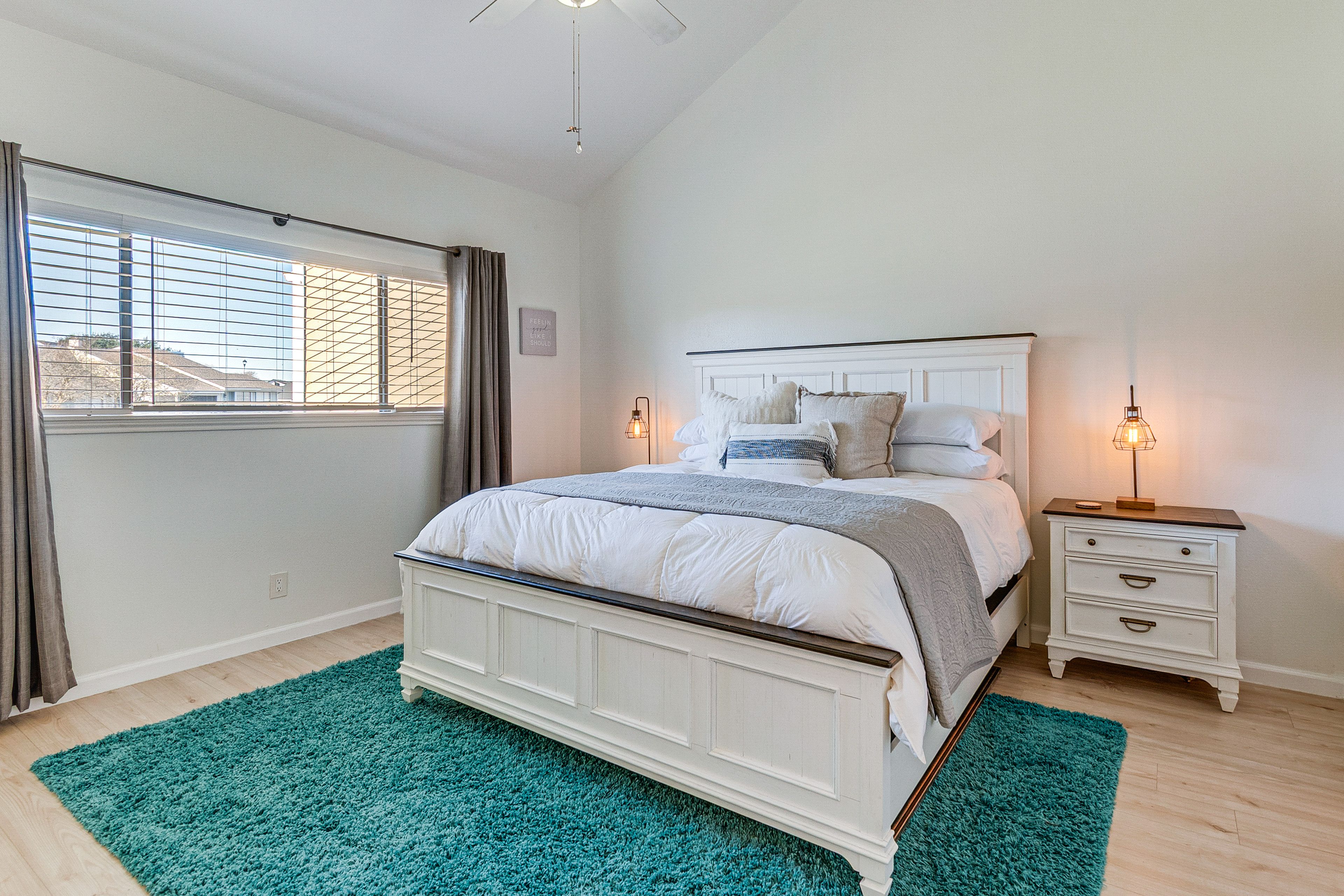 Bedroom 1 | King Bed | 1st Floor