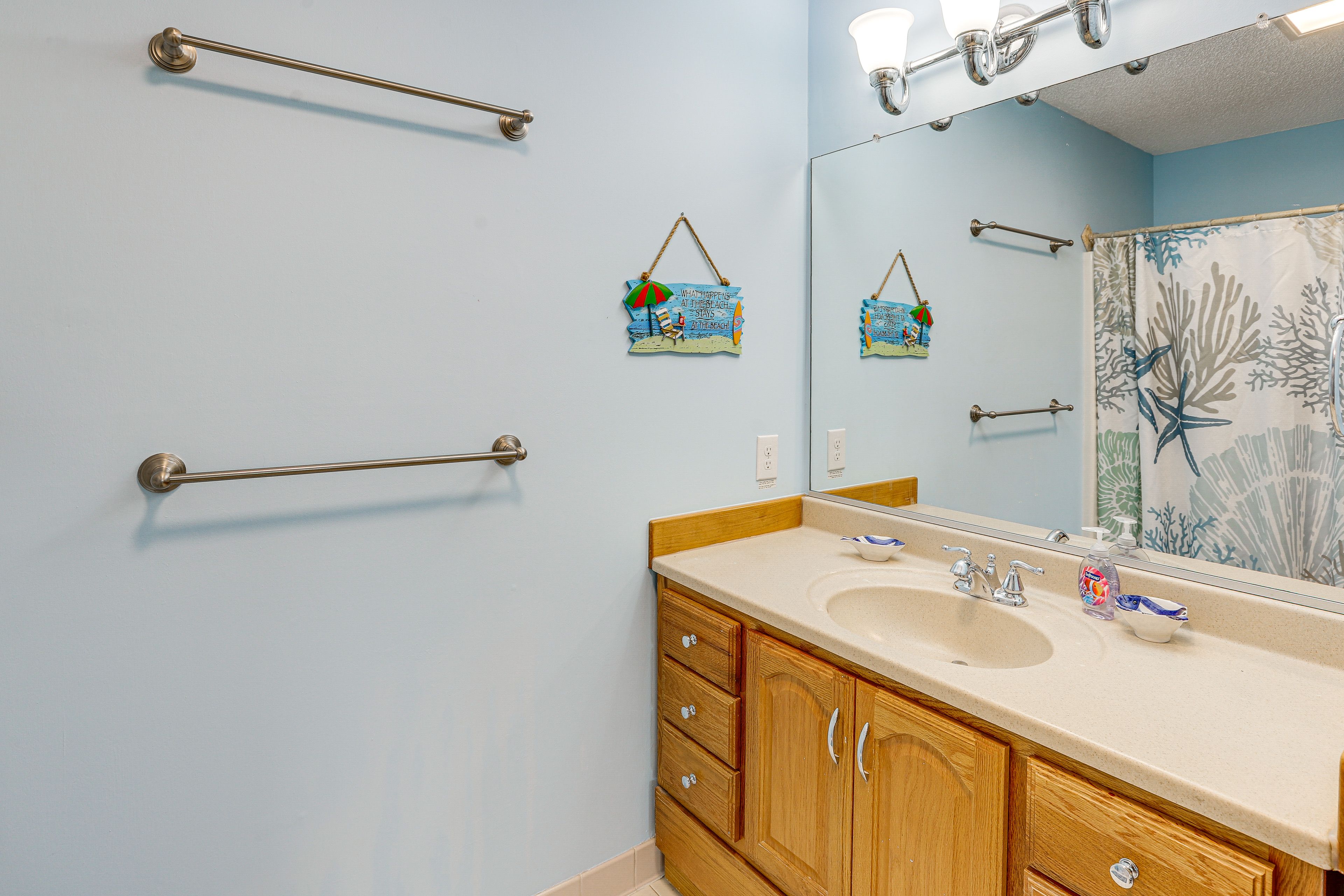 Full Bath | Main Level