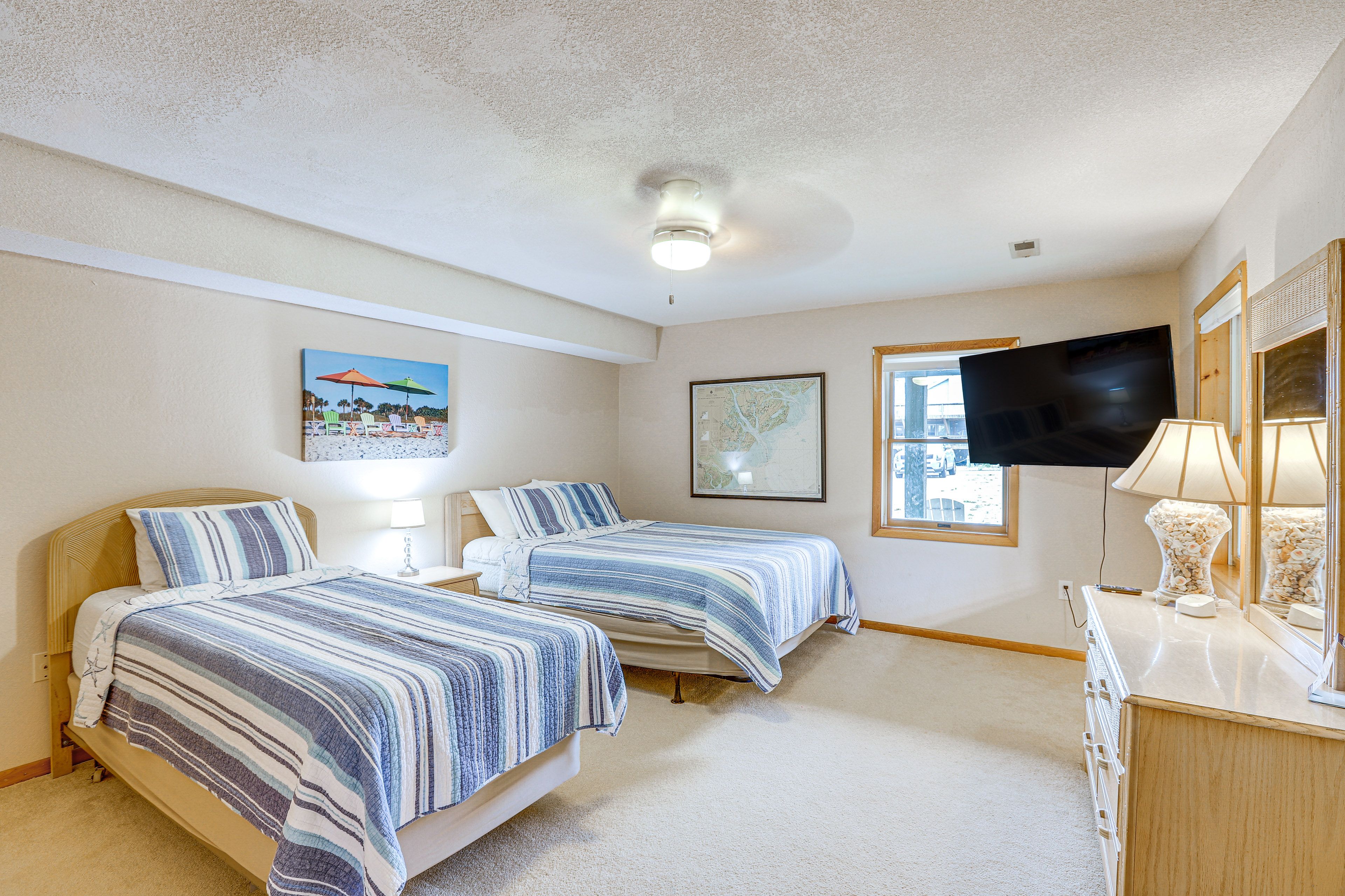 Bedroom 5 | Twin Bed | Queen Bed