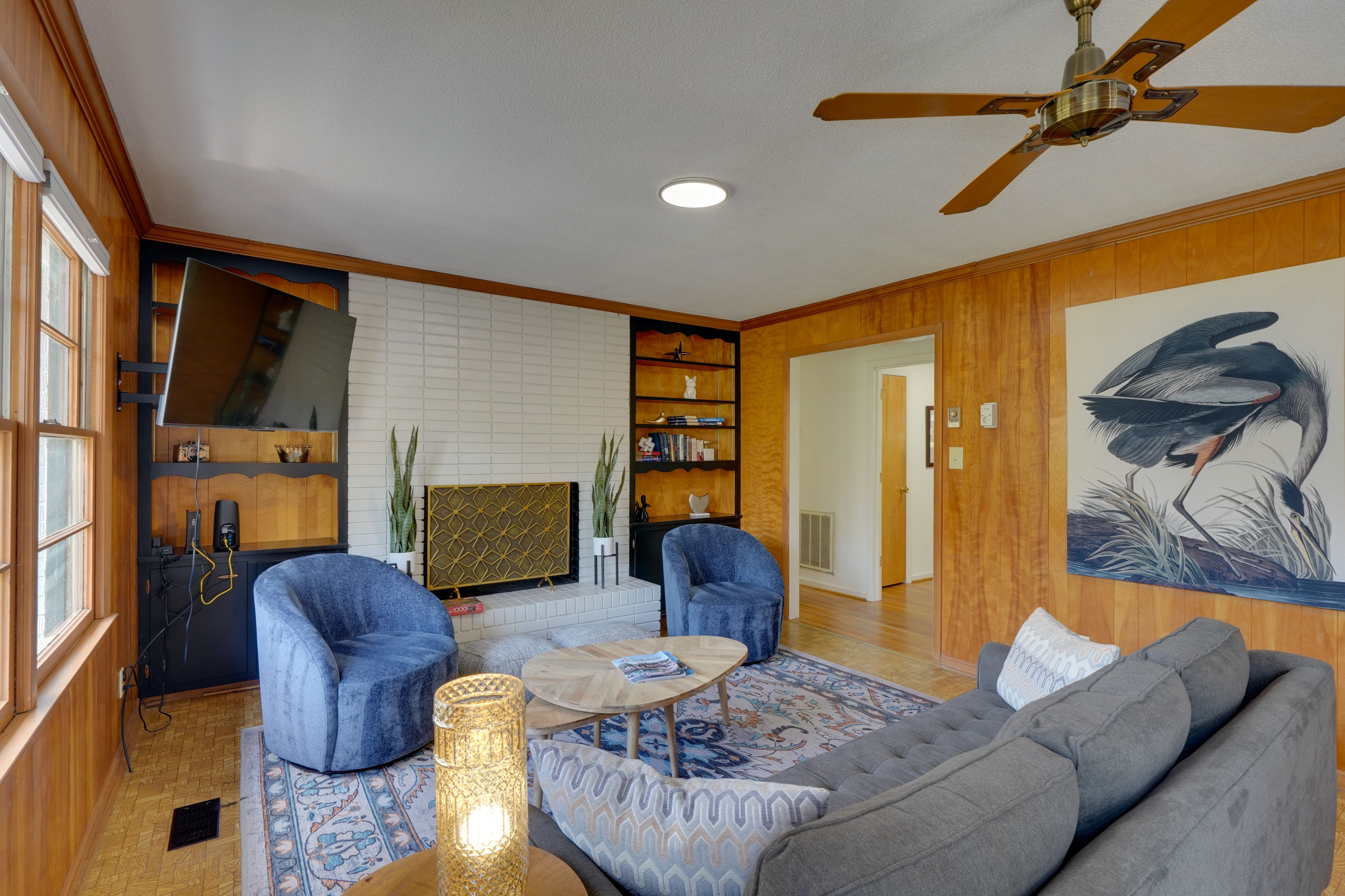 Family Room | Books | Main Level