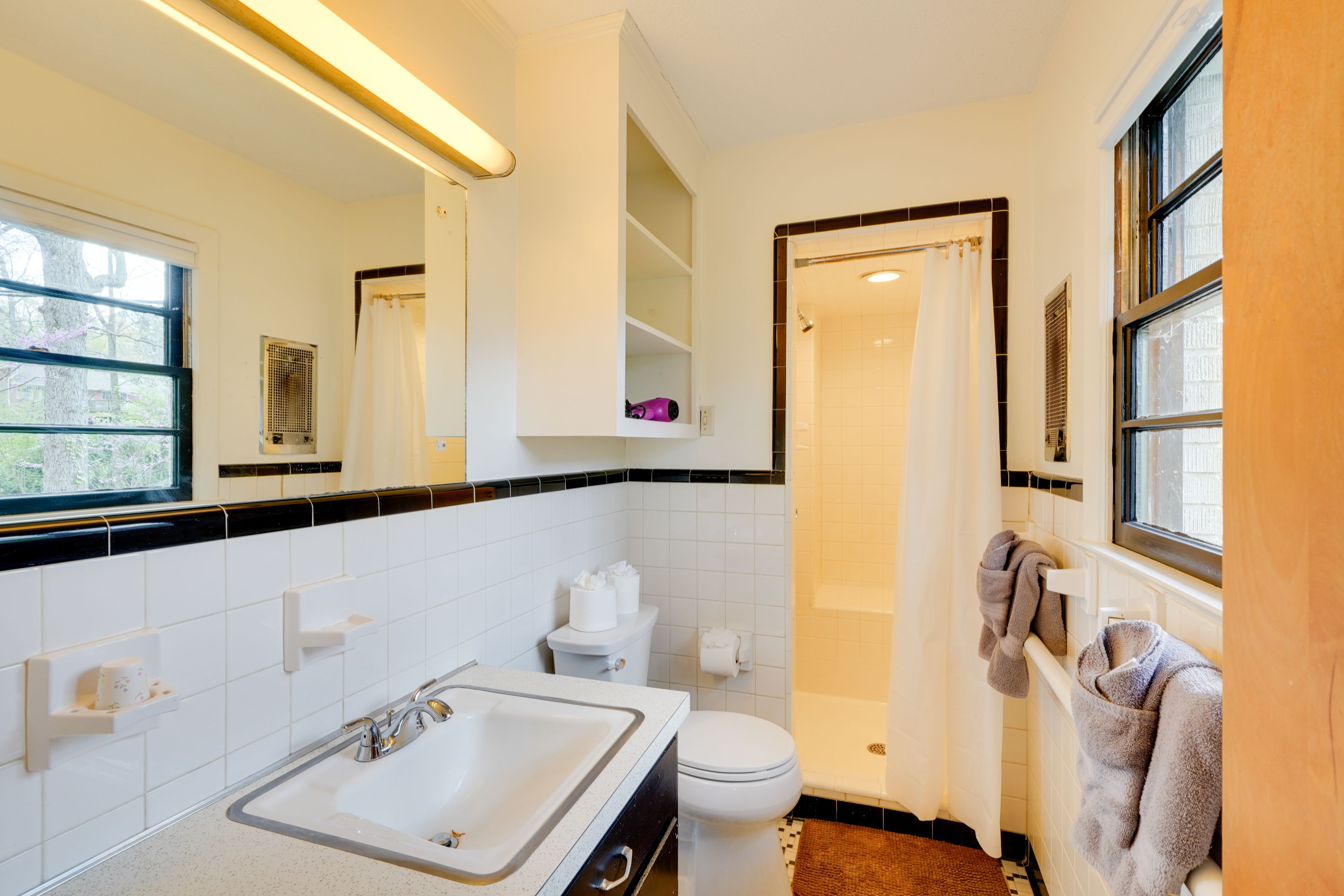 En-Suite Bathroom | Main Level