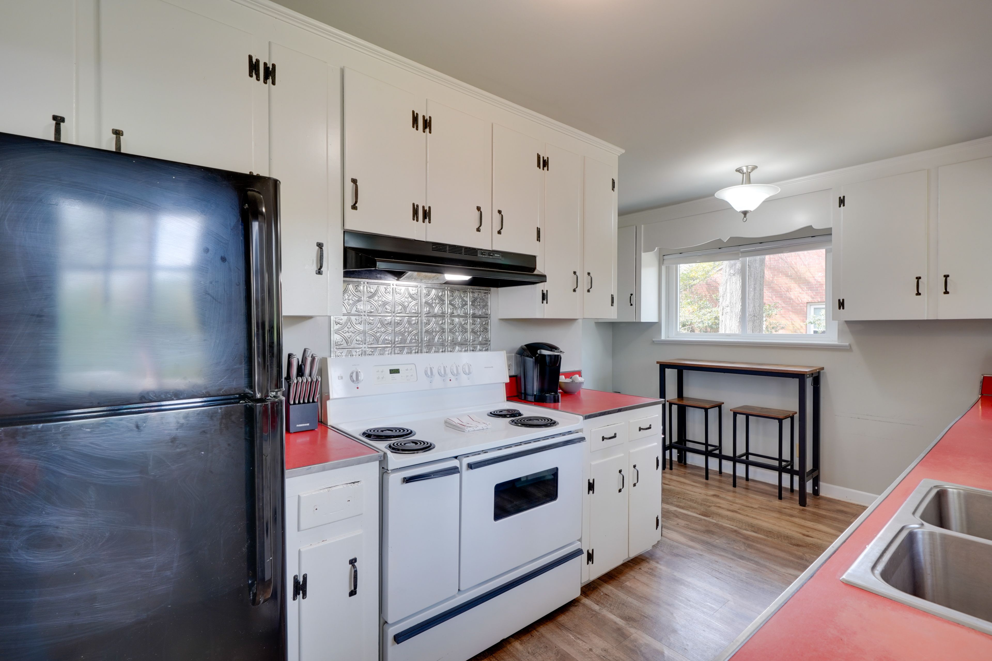 Kitchen | Microwave | Toaster Oven