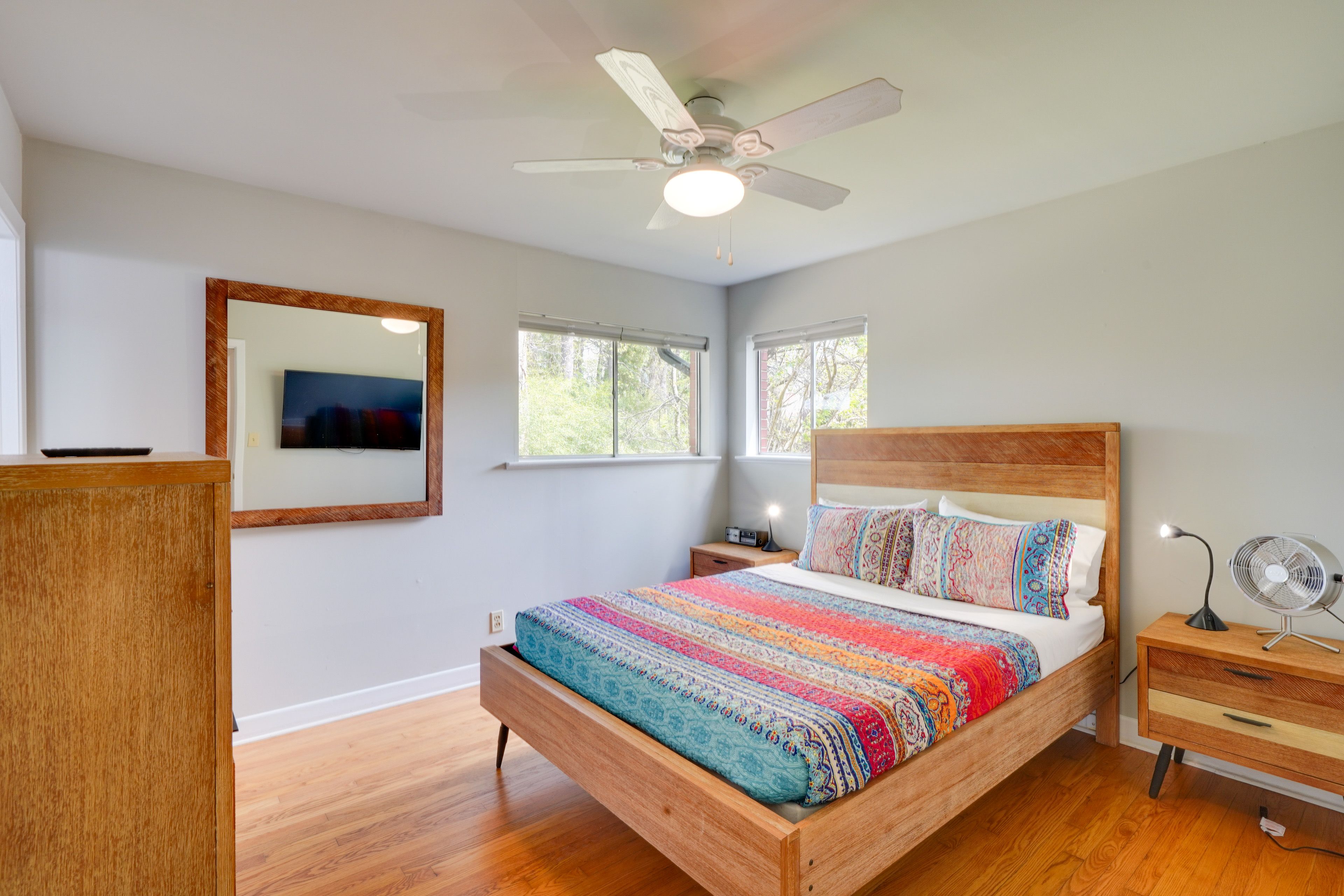 Bedroom 1 | Queen Bed | Flat-Screen TV | Main Level