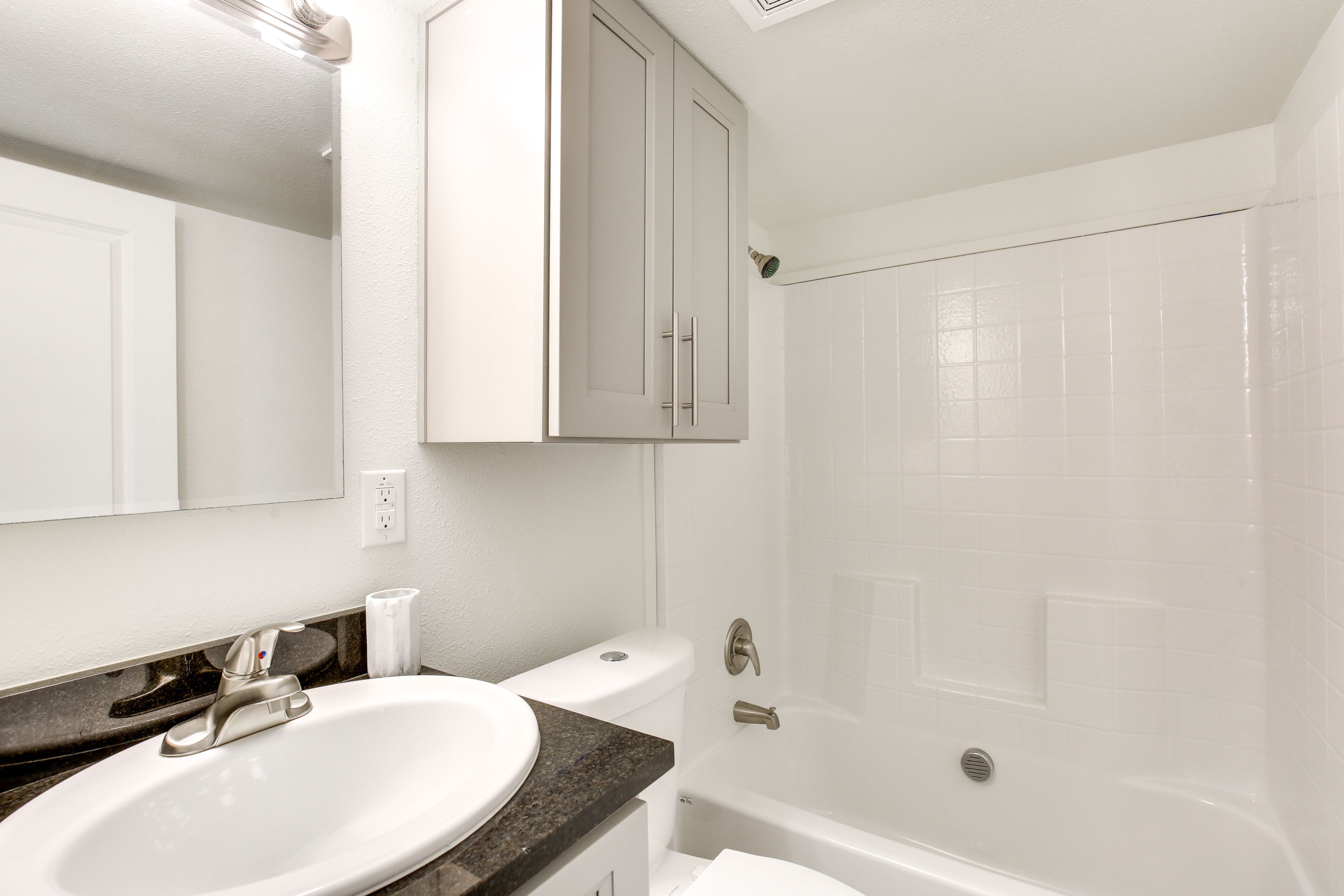 Bathroom | Towels Provided | 1st Floor