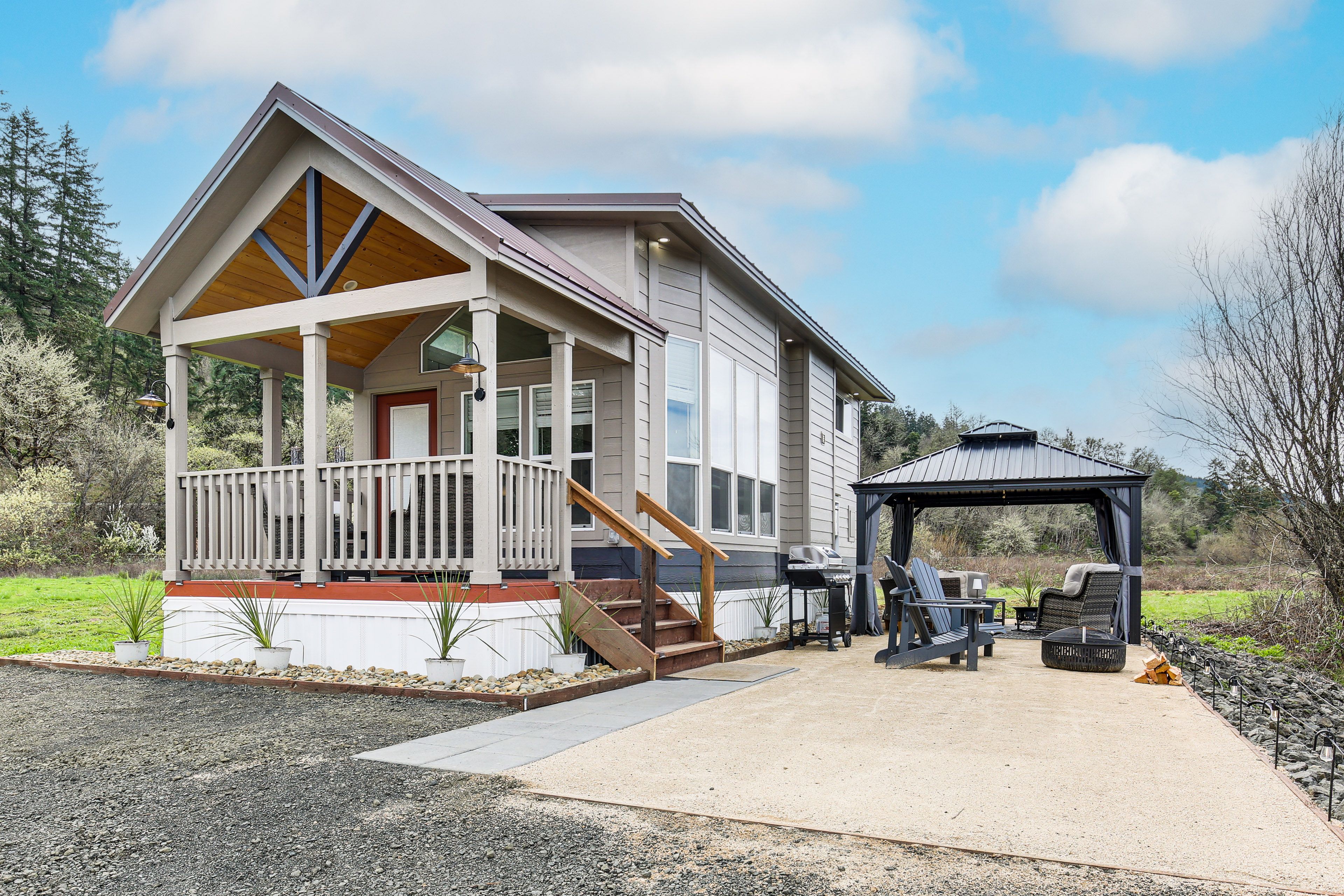 Private Patio | Gazebo w/ Seating