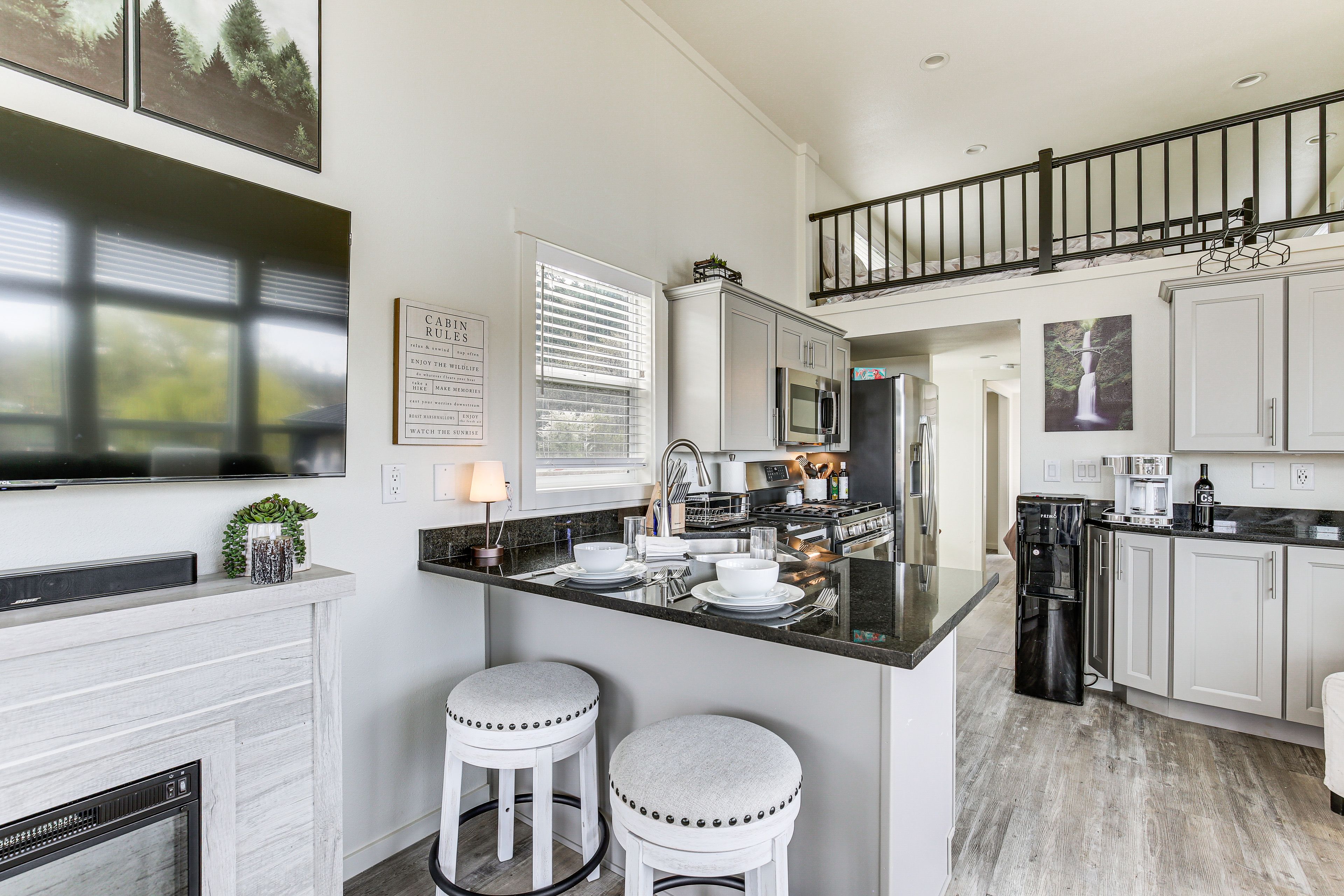 Kitchen | Breakfast Bar | Coffee Maker | 1st Floor