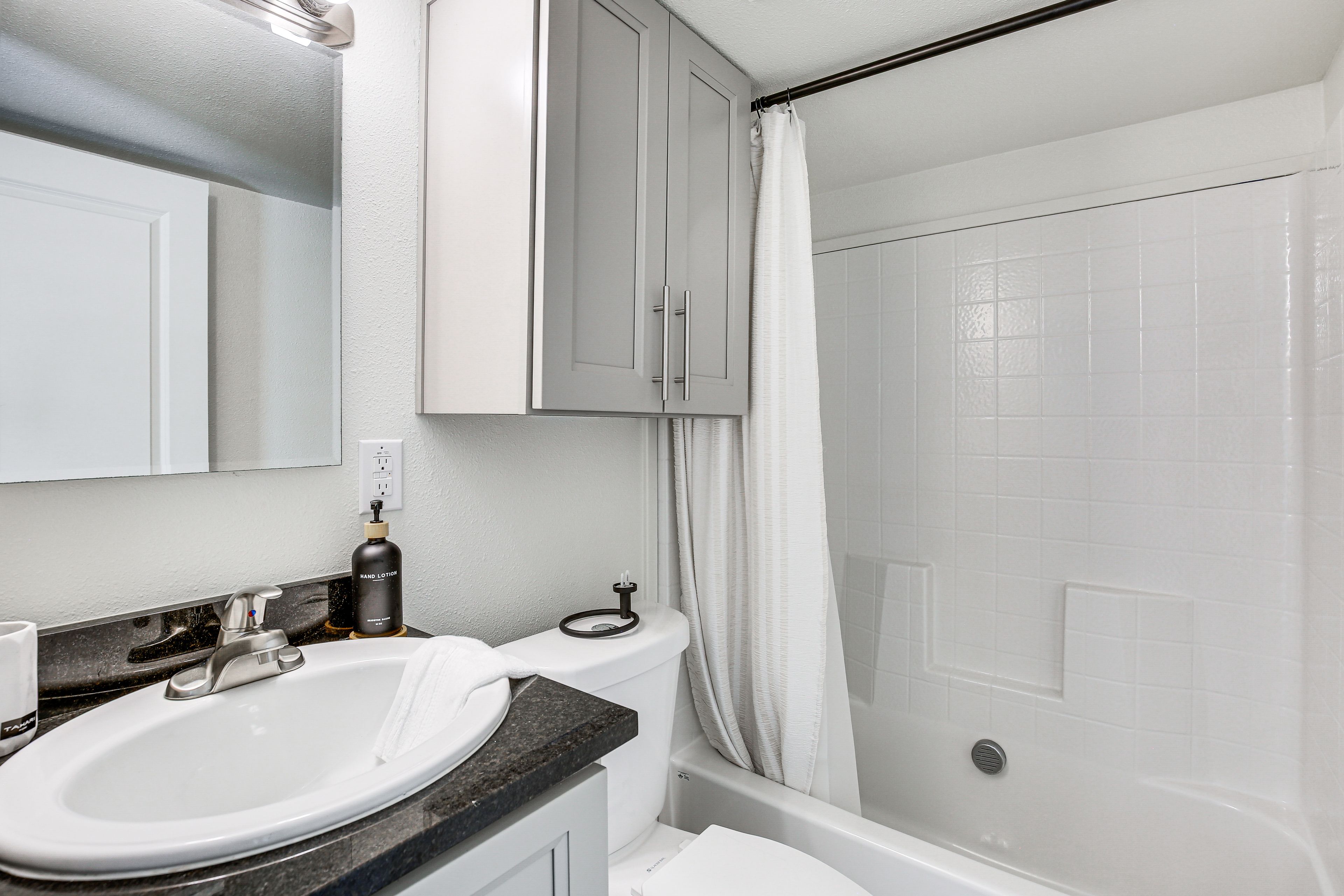 Bathroom | Towels Provided | 1st Floor