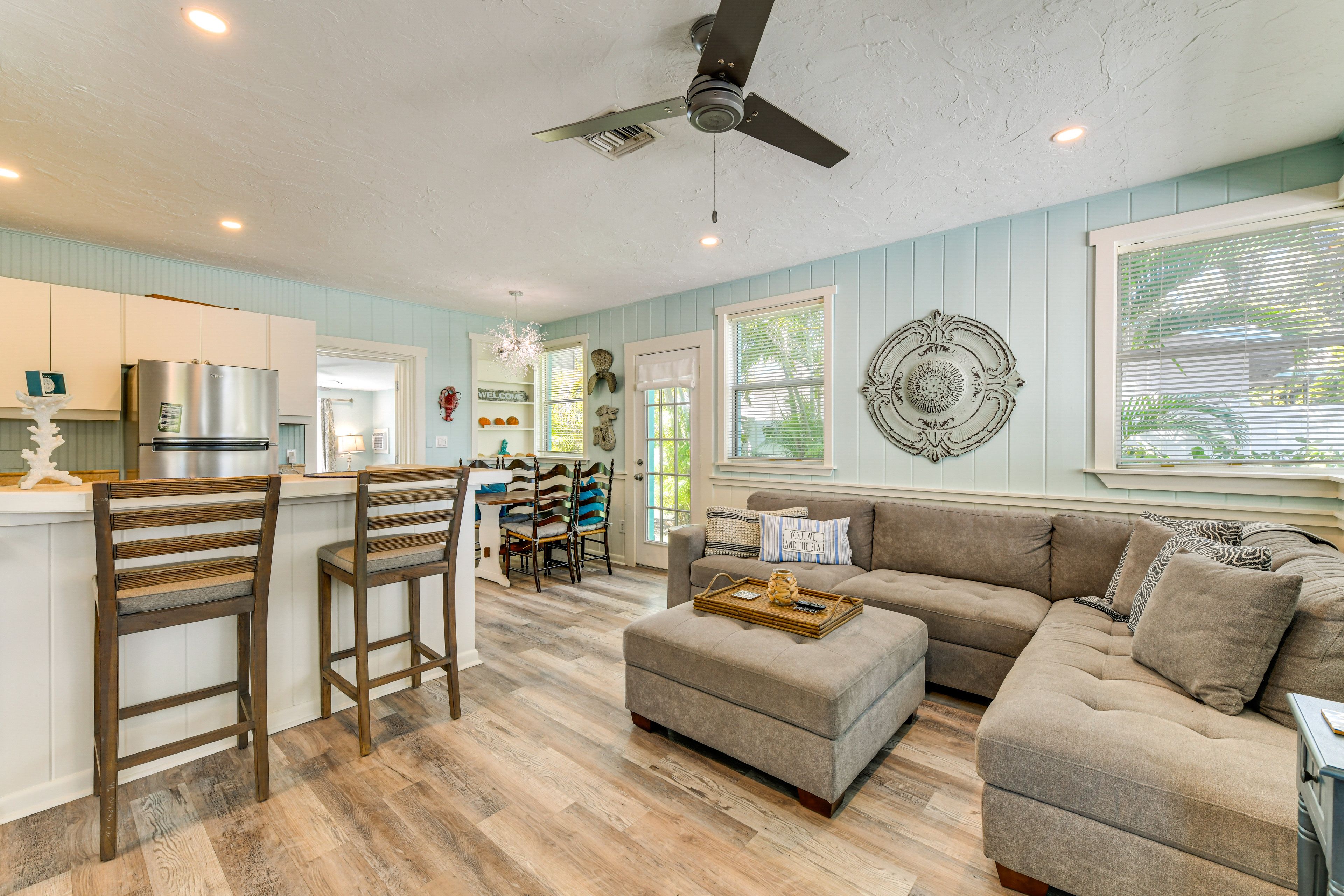 Sarasota Vacation Rental | 2BR | 2BA | 1,063 Sq Ft