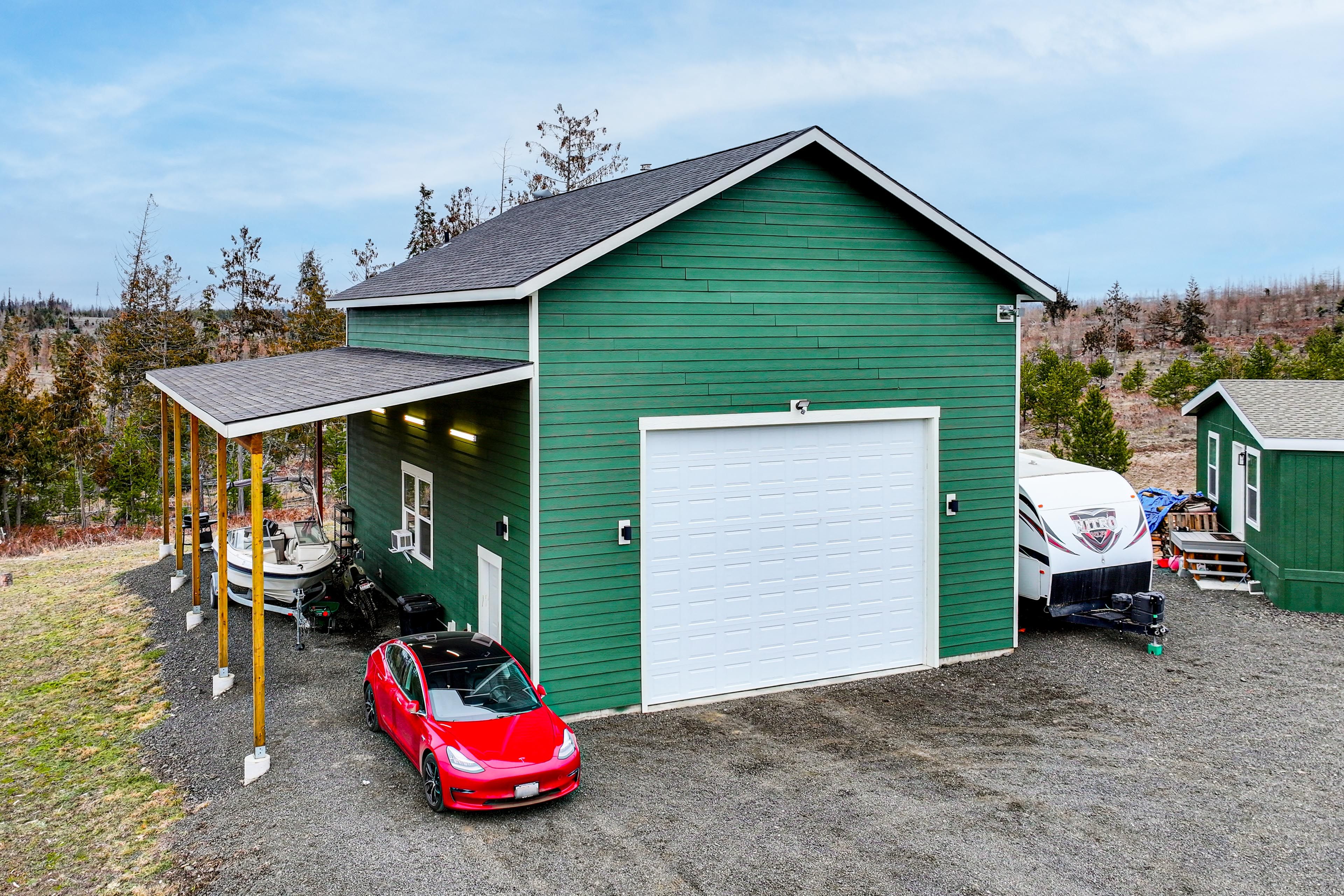 Parking | Shared Driveway (3 Vehicles) | RV/Trailer/Boat Parking