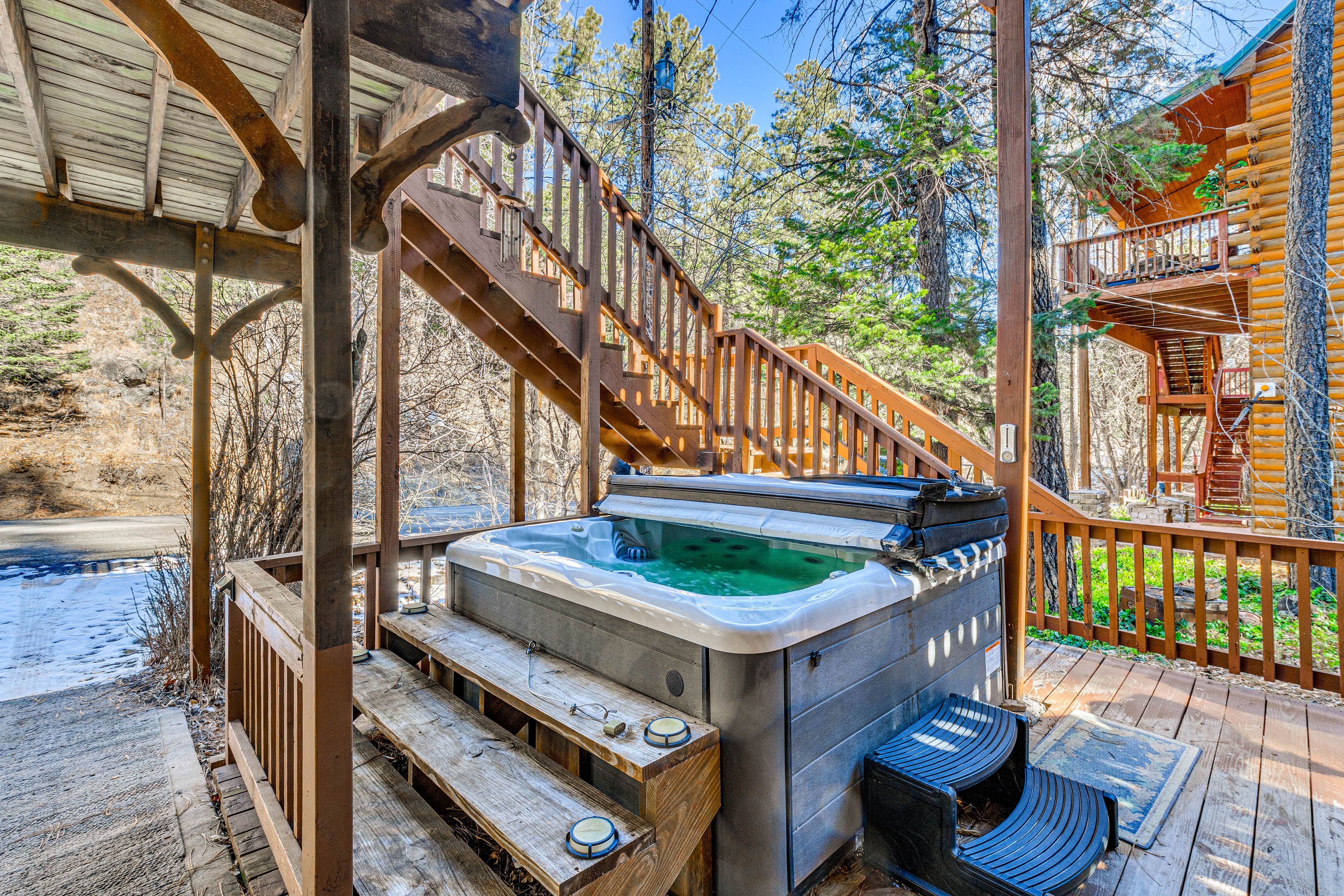 Private Hot Tub | Multi-Level Deck