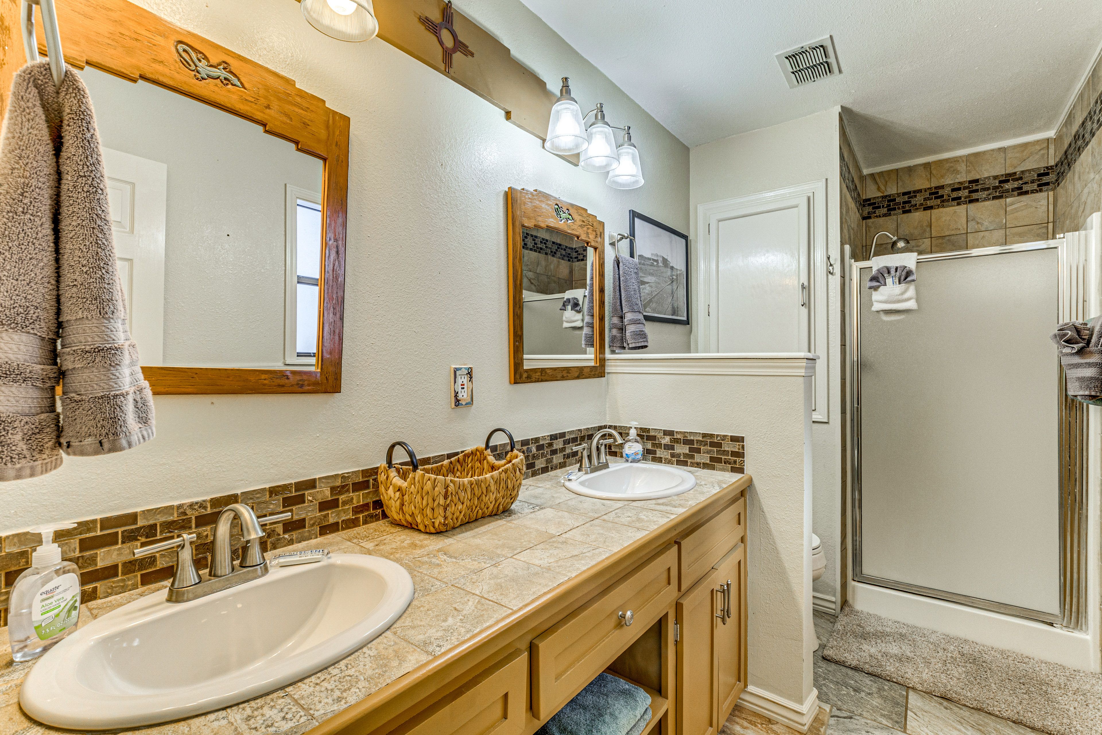 Bathroom | Main Level